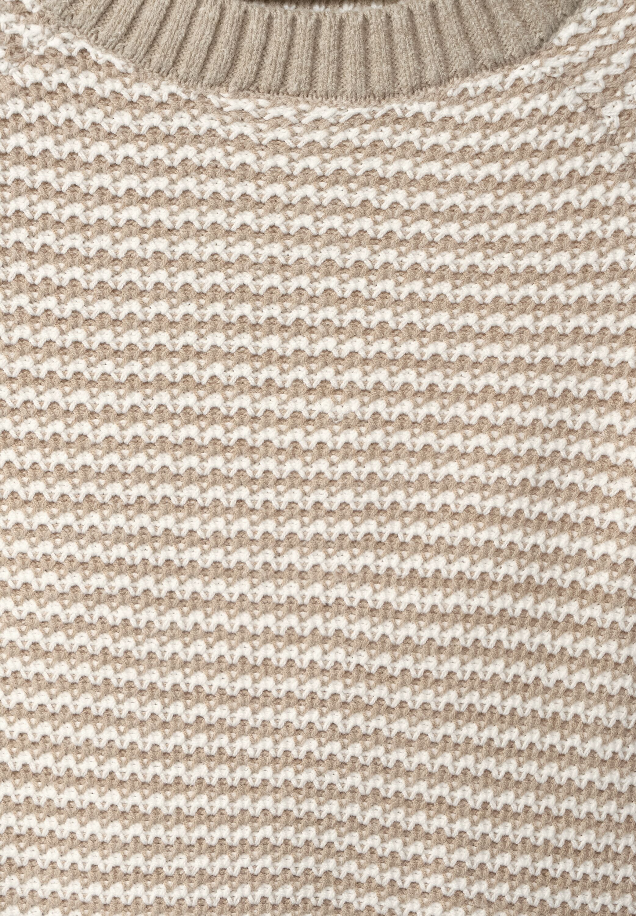 Pullover mit Struktur