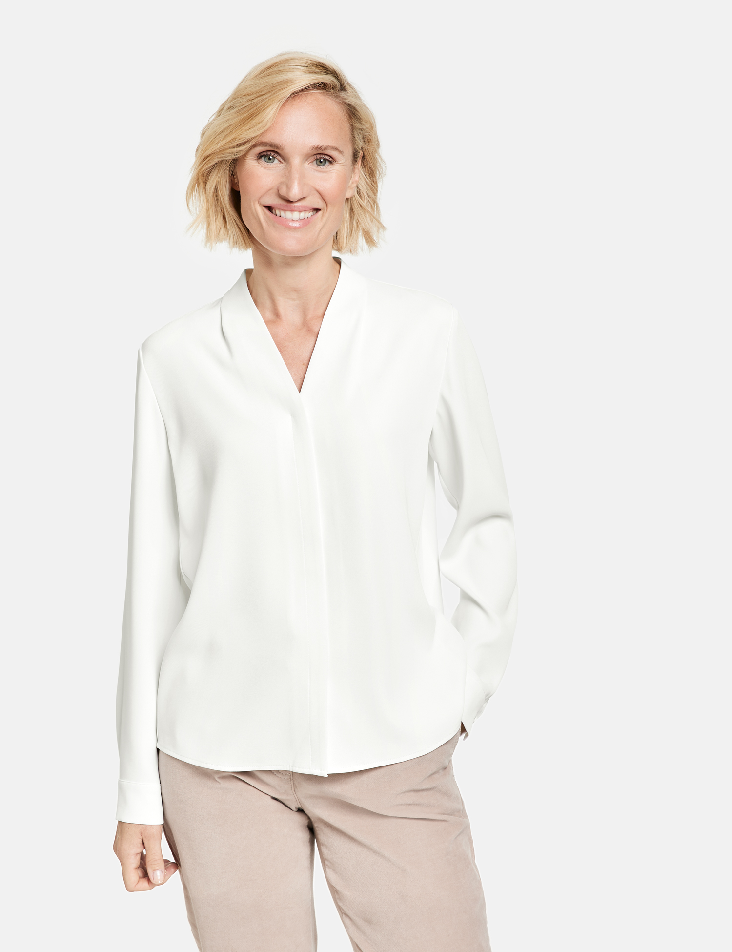 Langarmbluse mit gelegten Falten