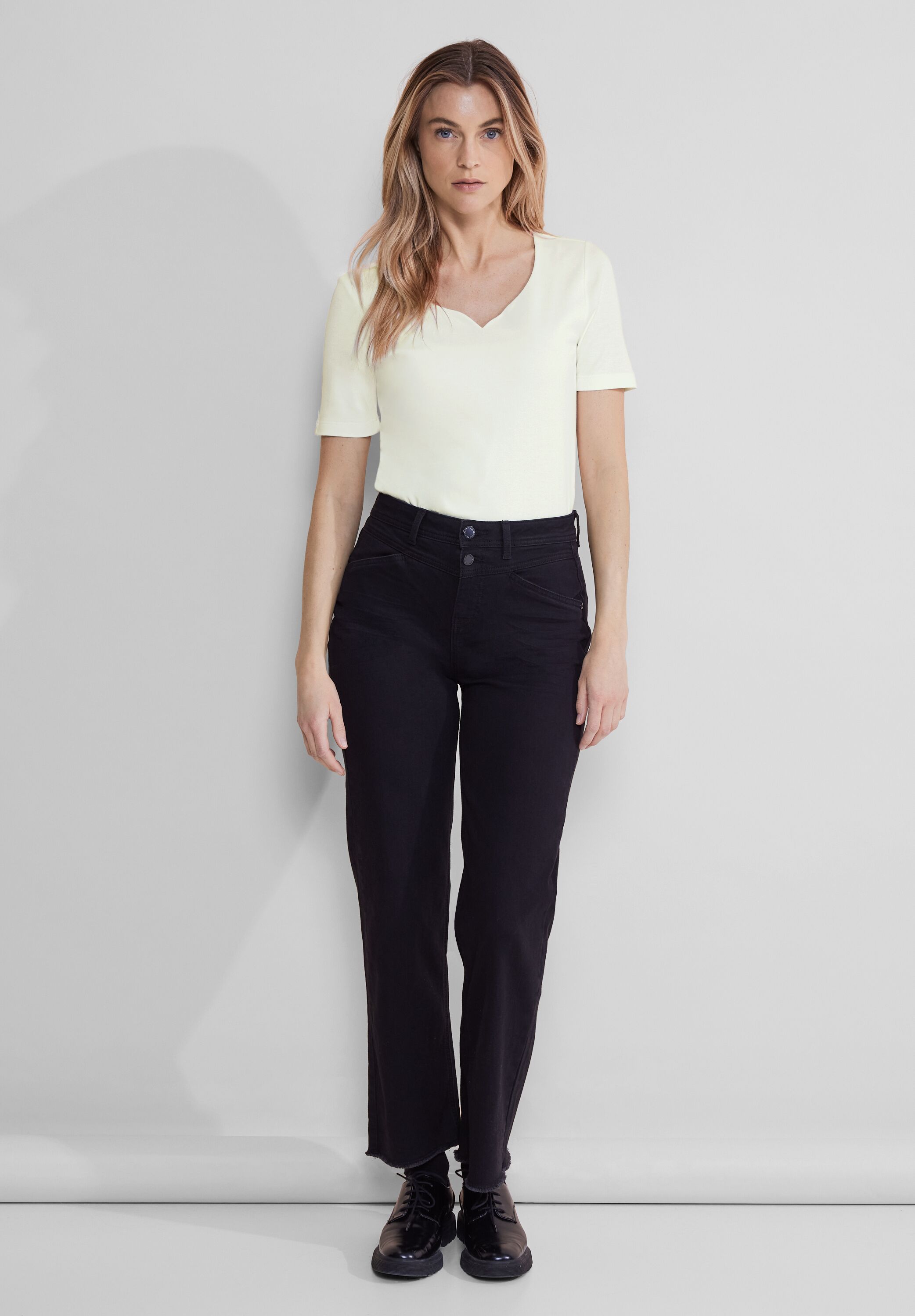 Shirt mit Herz-Ausschnitt