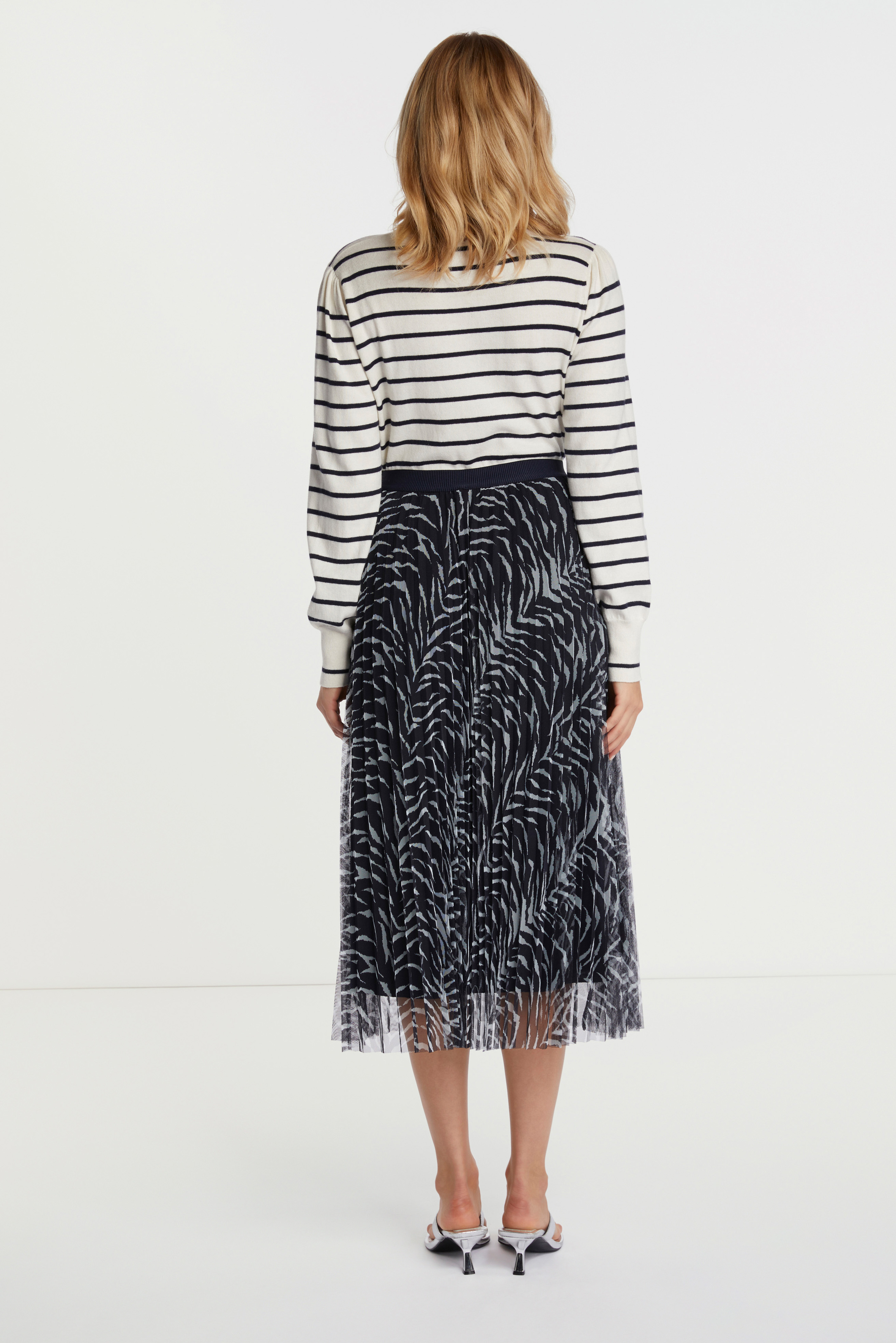 mock neck striped