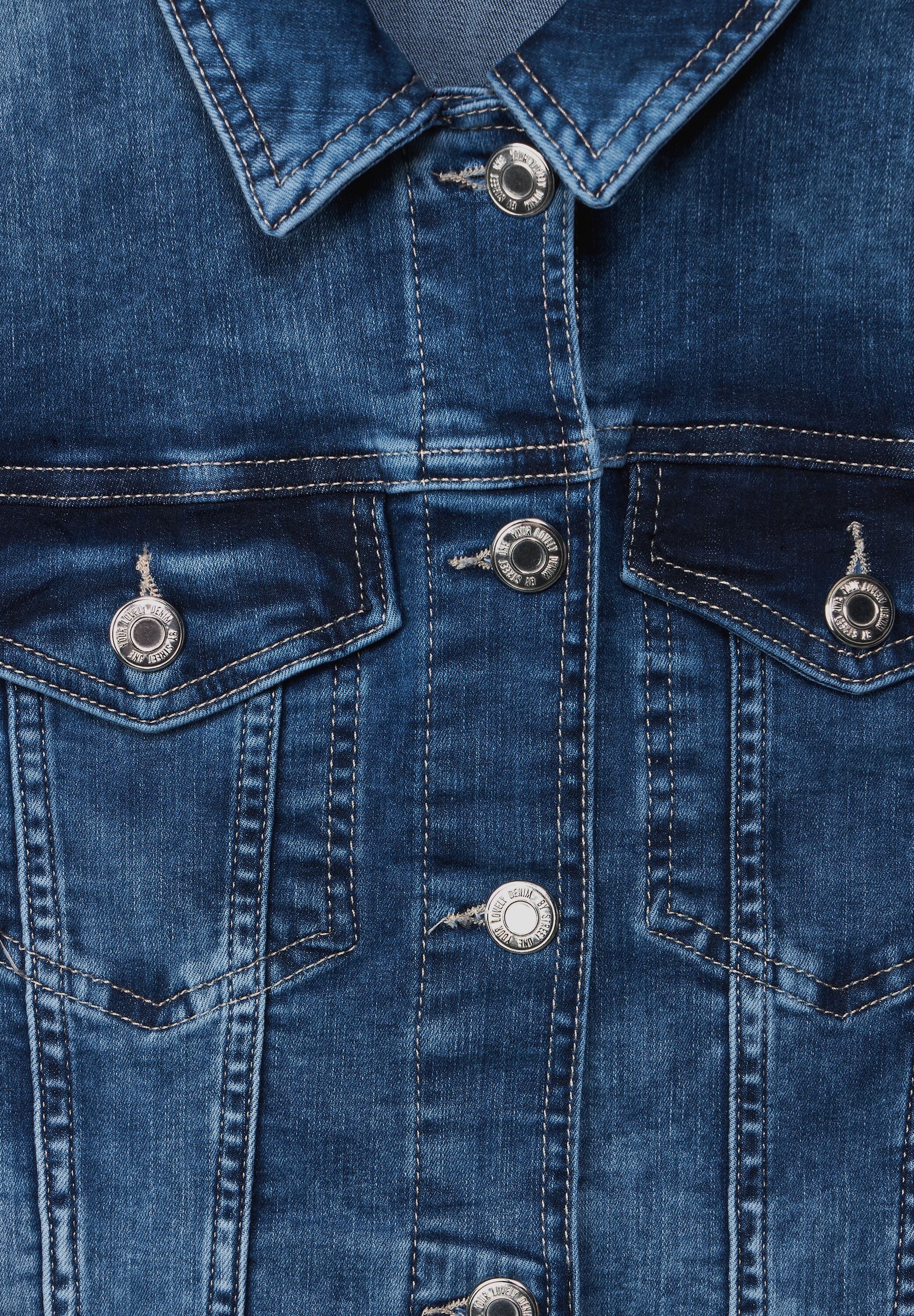 Mittelblaue Jeansjacke
