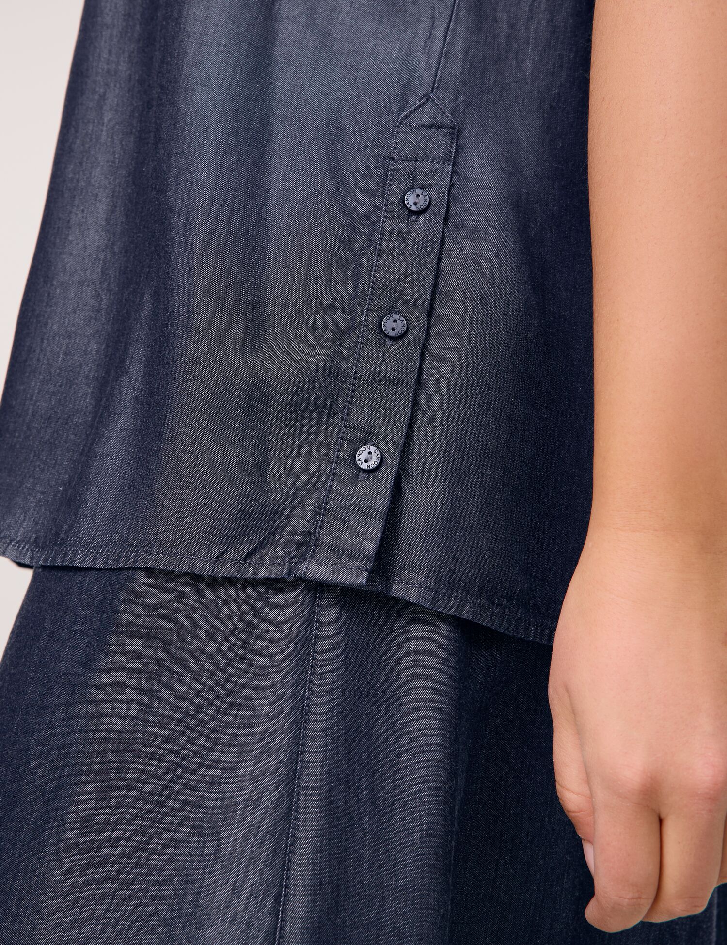 Kurzarmbluse im Jeans-Look