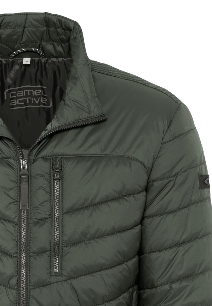 Steppjacke aus recyceltem Materialmix