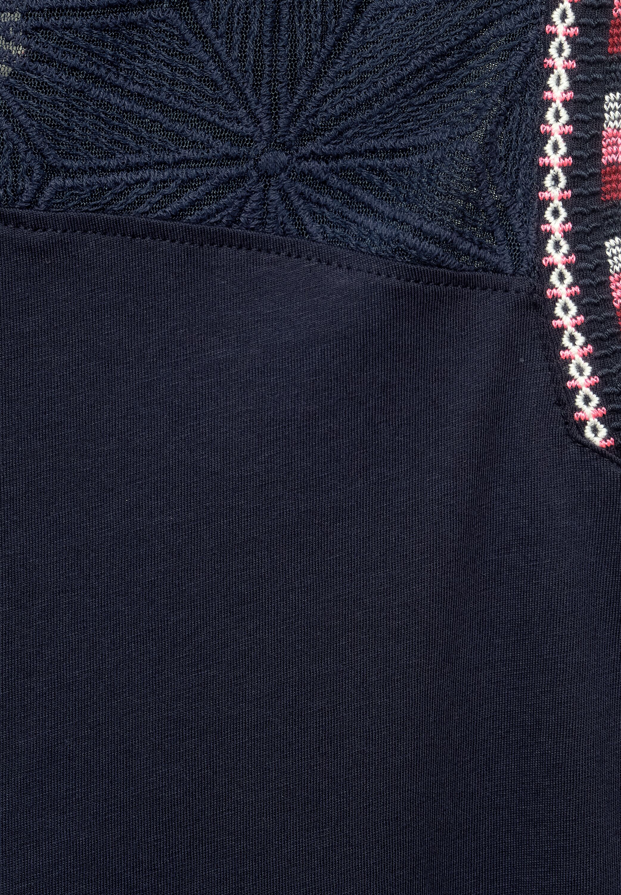 Top mit Spitzen Detail