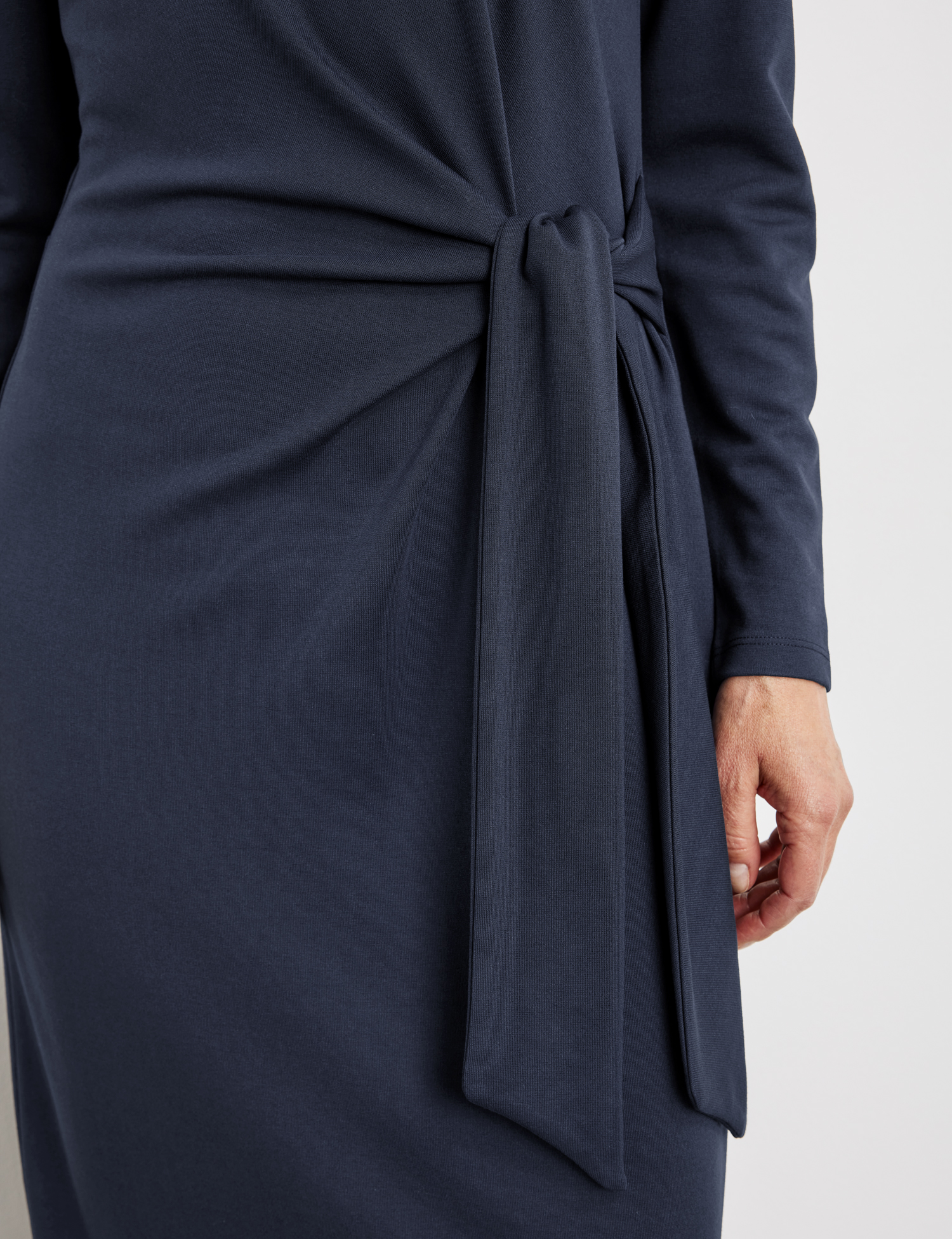 Kleid mit Wickel-Effekt
