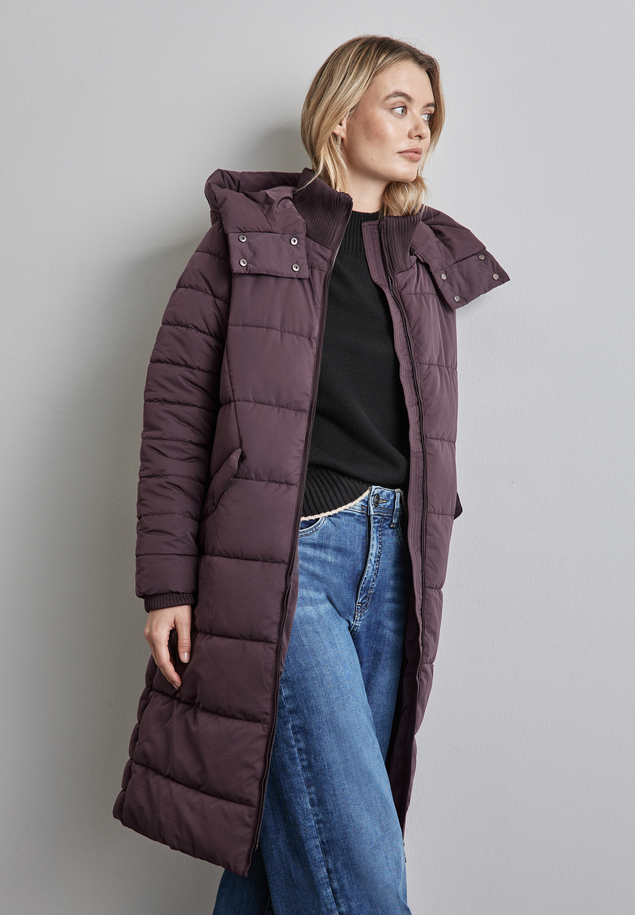 Gefütterte lange Jacke