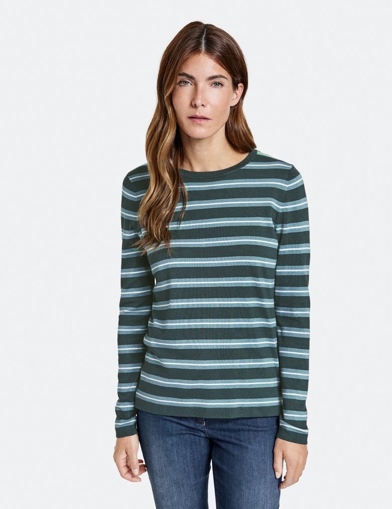 Geringelter Pullover