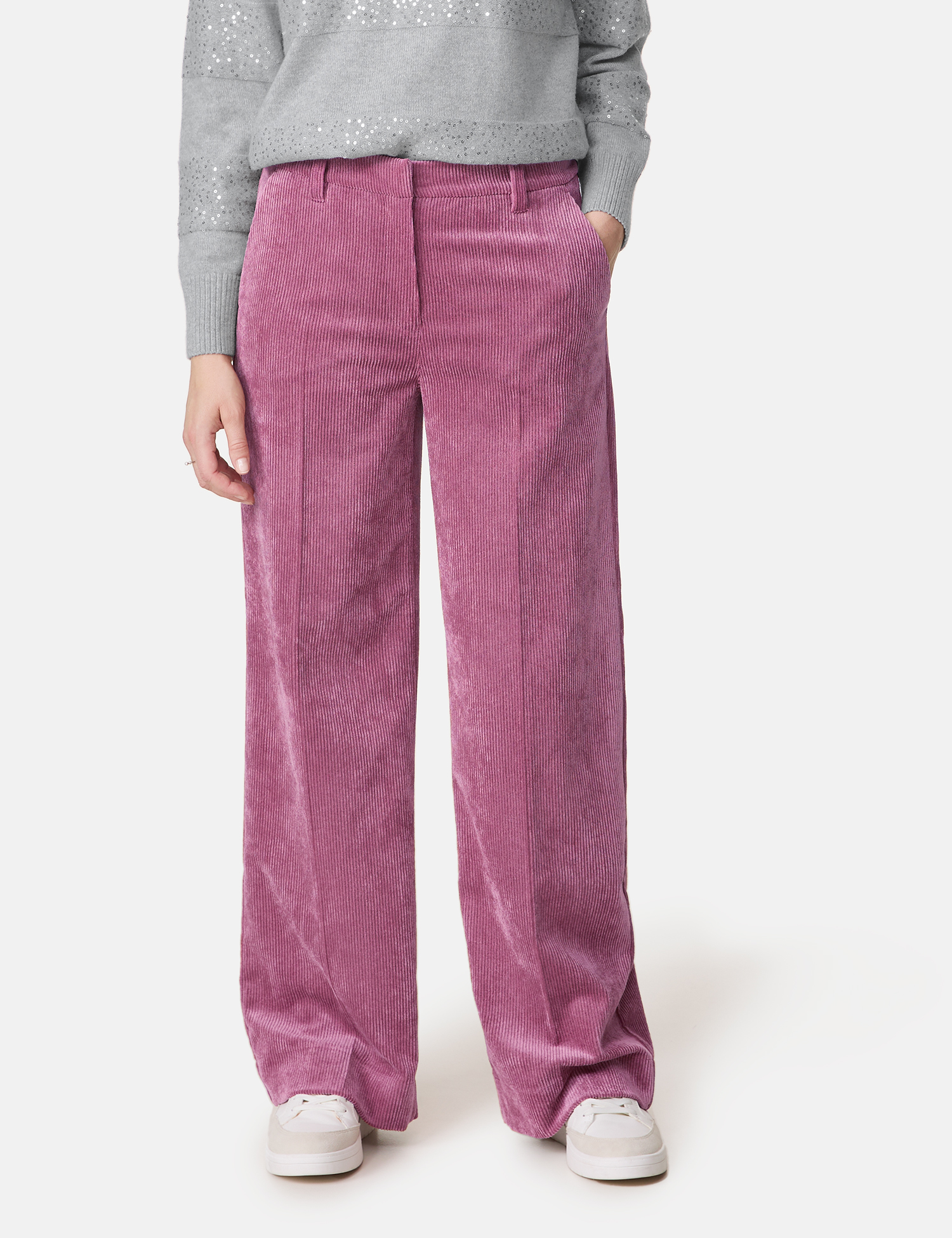 Cordhose mit weitem Bein