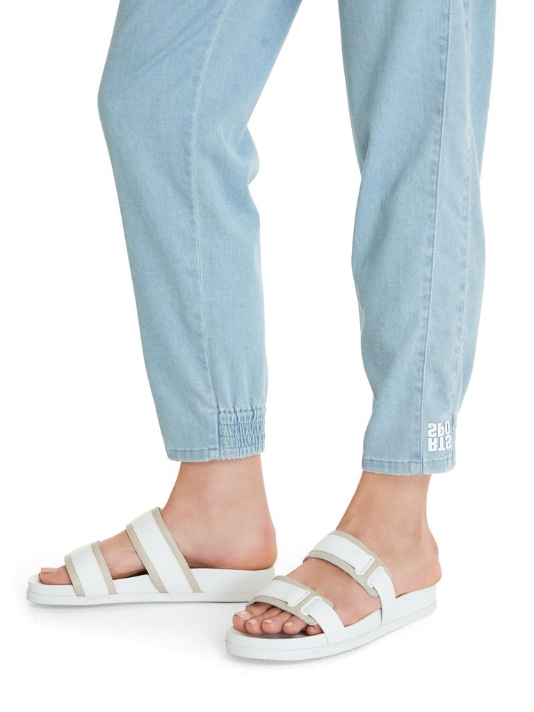Joggpant aus Light Blue Denim