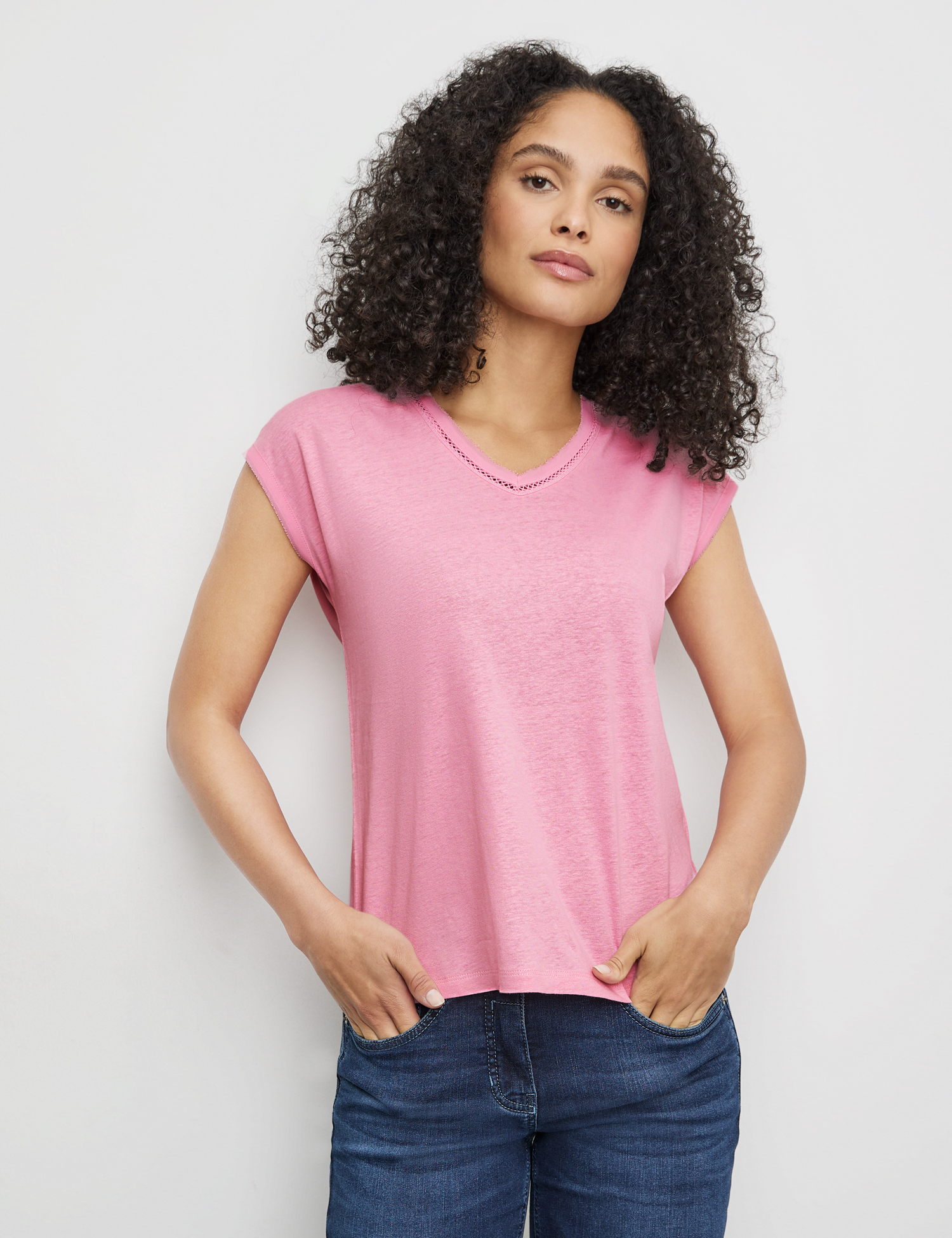 Kurzarmshirt mit Chiffonblende