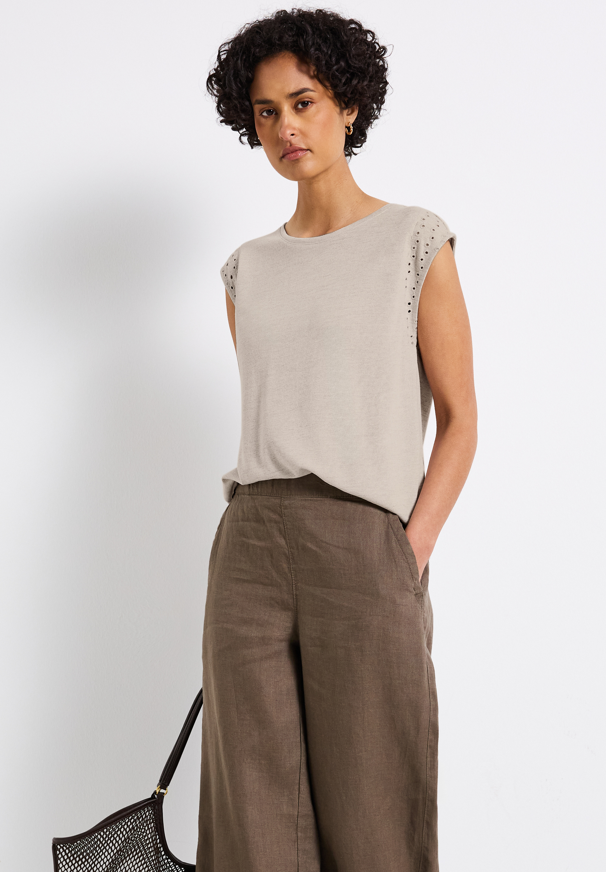 Shirt mit Stickdetails