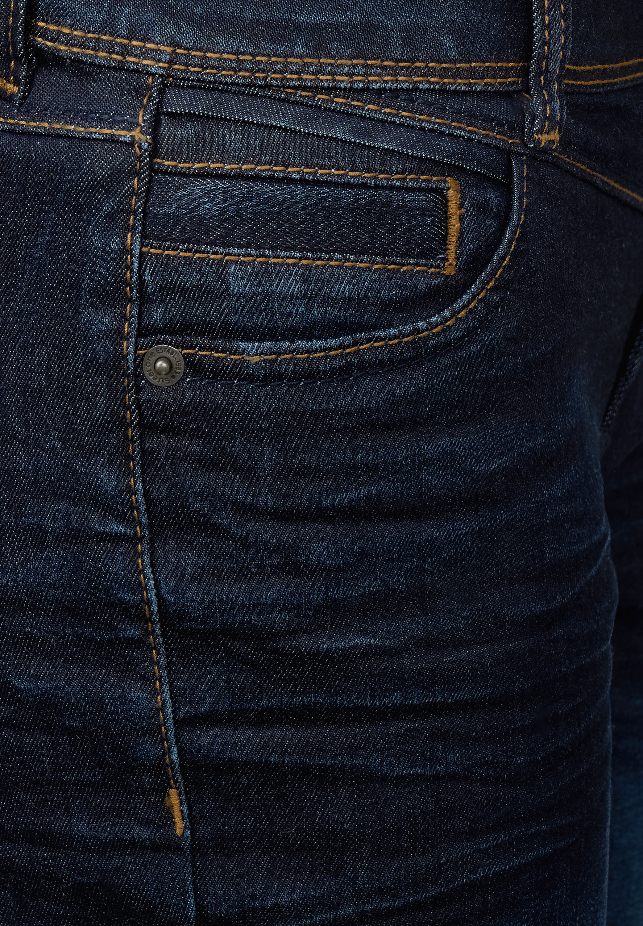 Dunkle Casual Fit Denim Jane