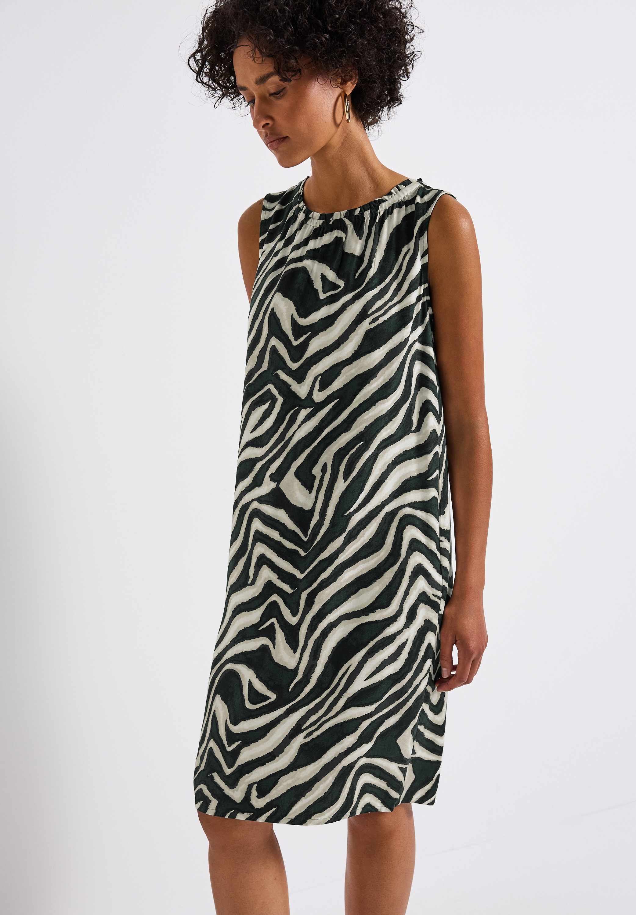 Gemustertes Kleid