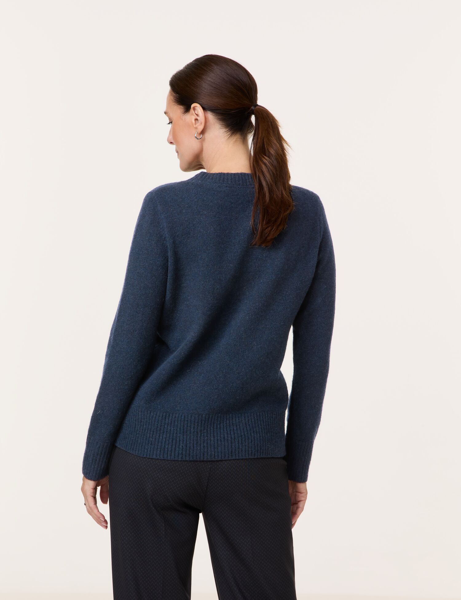 Strickpullover mit Ziersteinchen