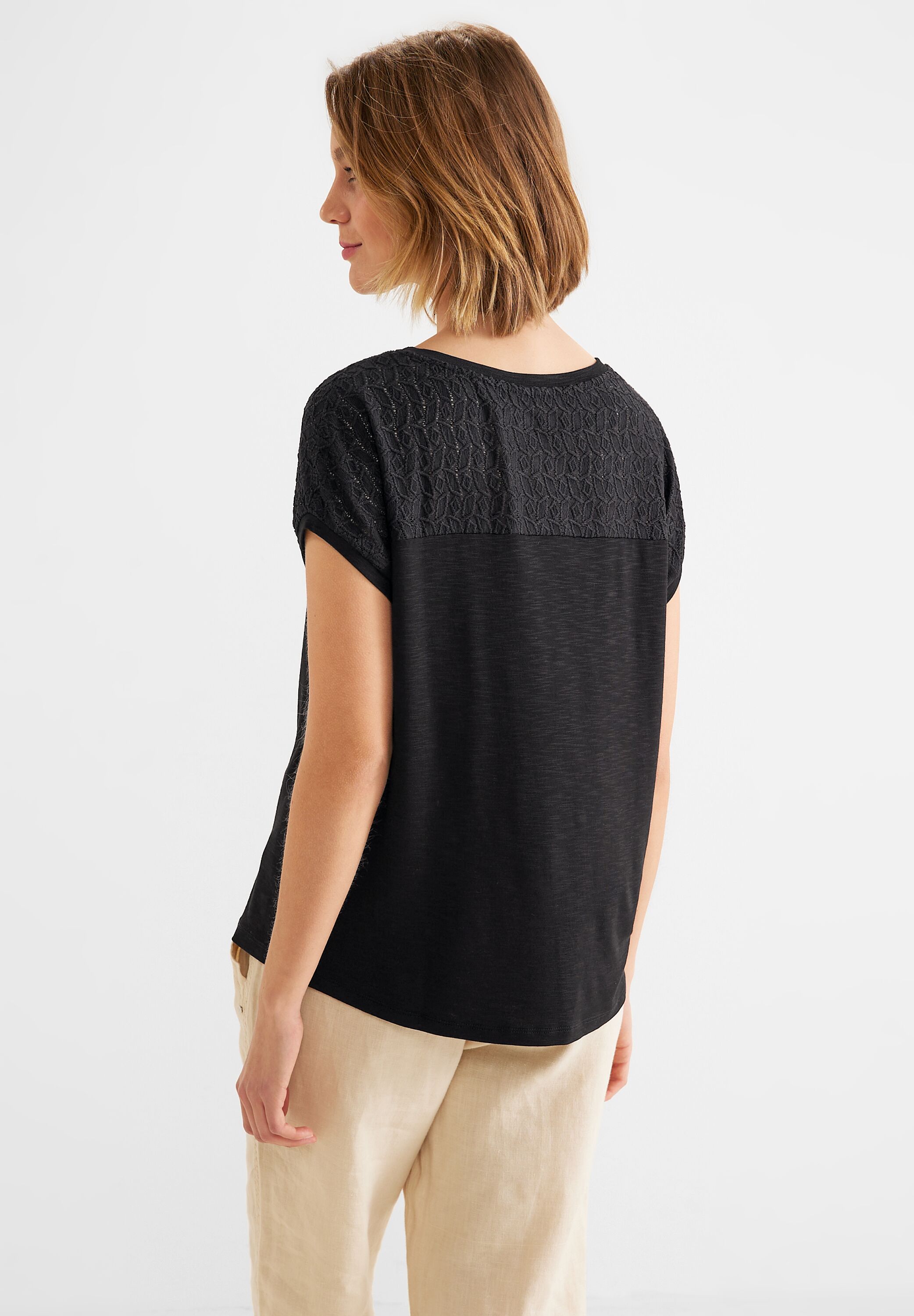 T-Shirt mit Spitzendetails