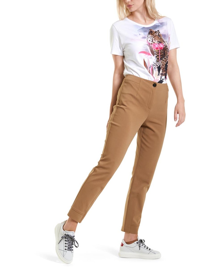 Geschmücktes Leo-T-Shirt