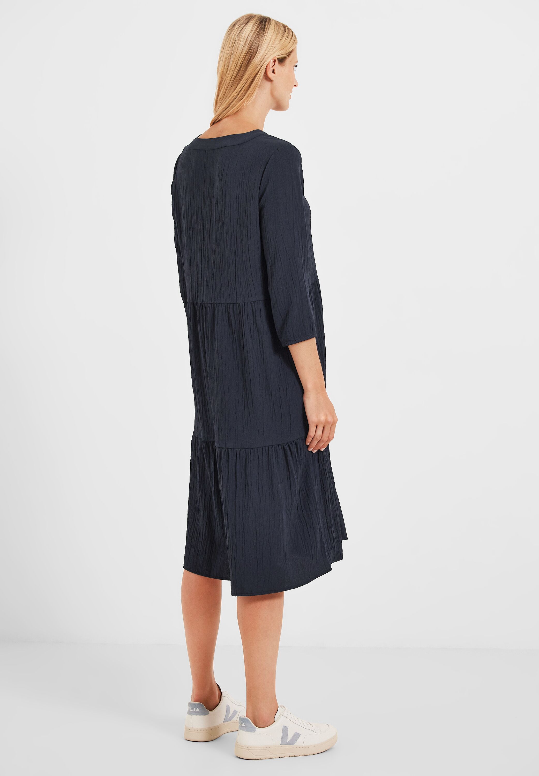 Kleid mit Struktur