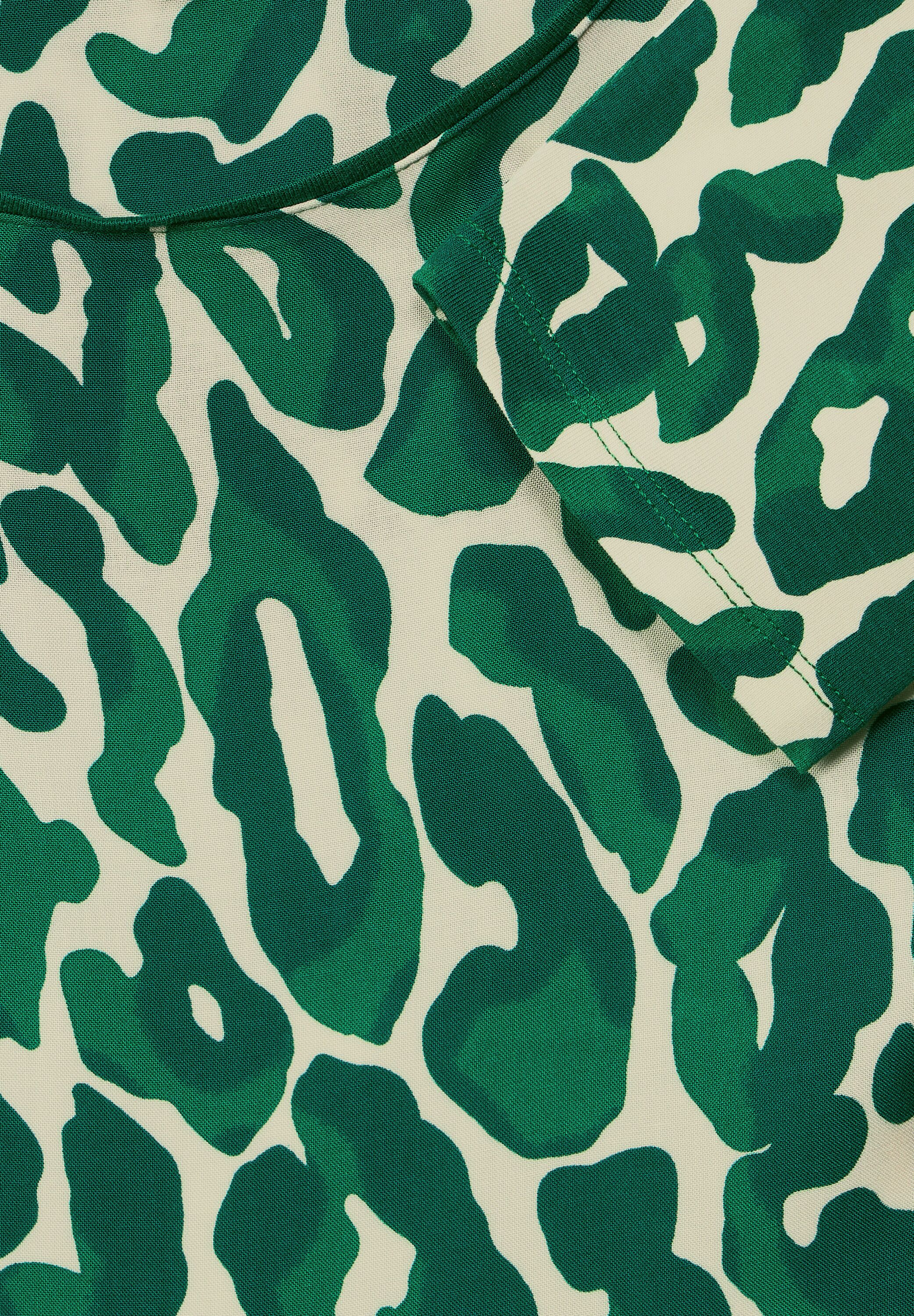 Shirt mit Leo Print