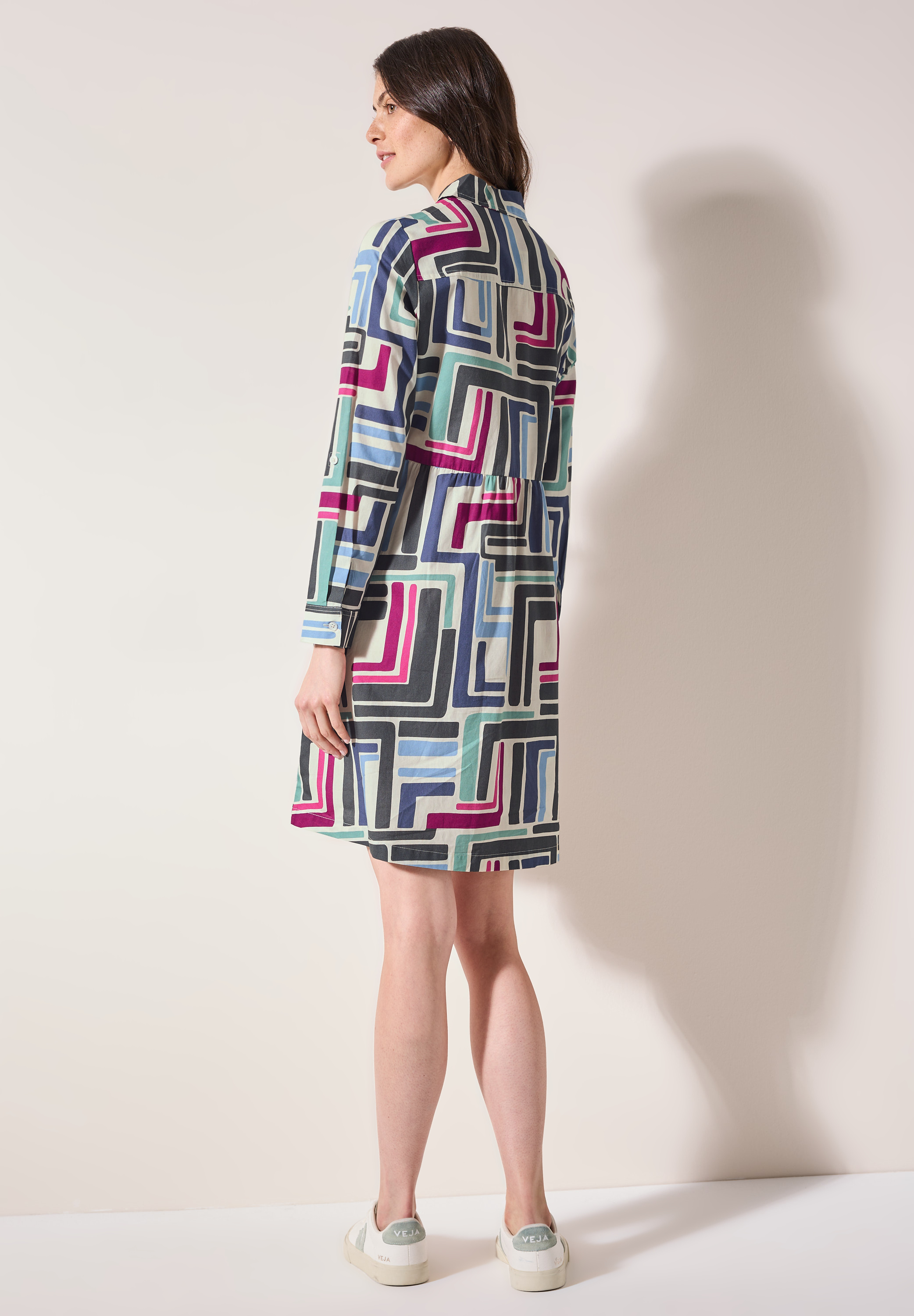 Gemustertes Kleid
