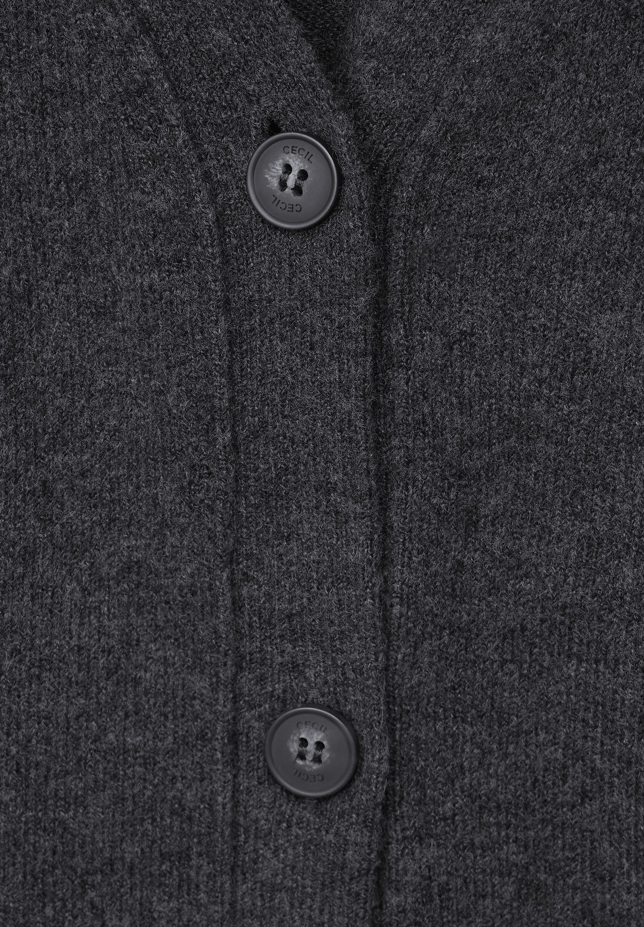 Cardigan mit Ziernähte