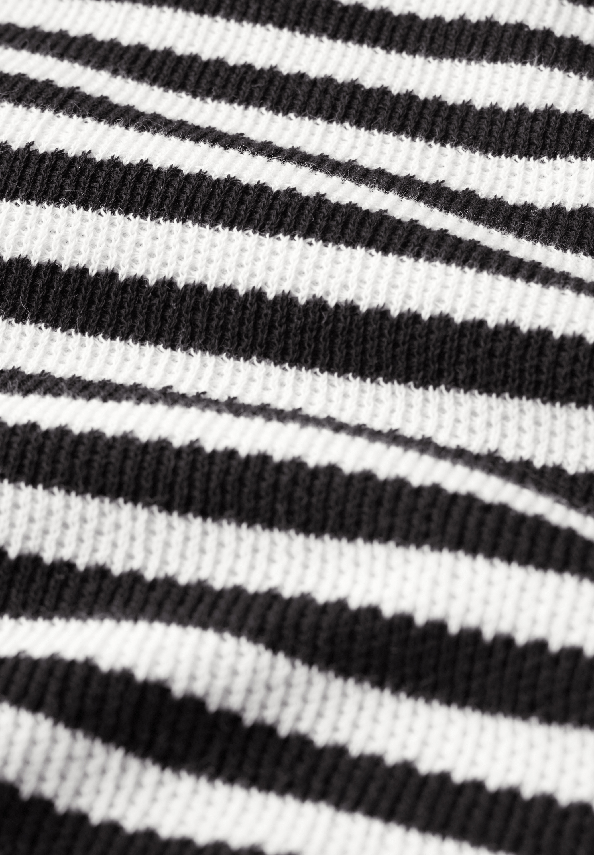 Gestreiftes Kleid Gestreiftes Kleid