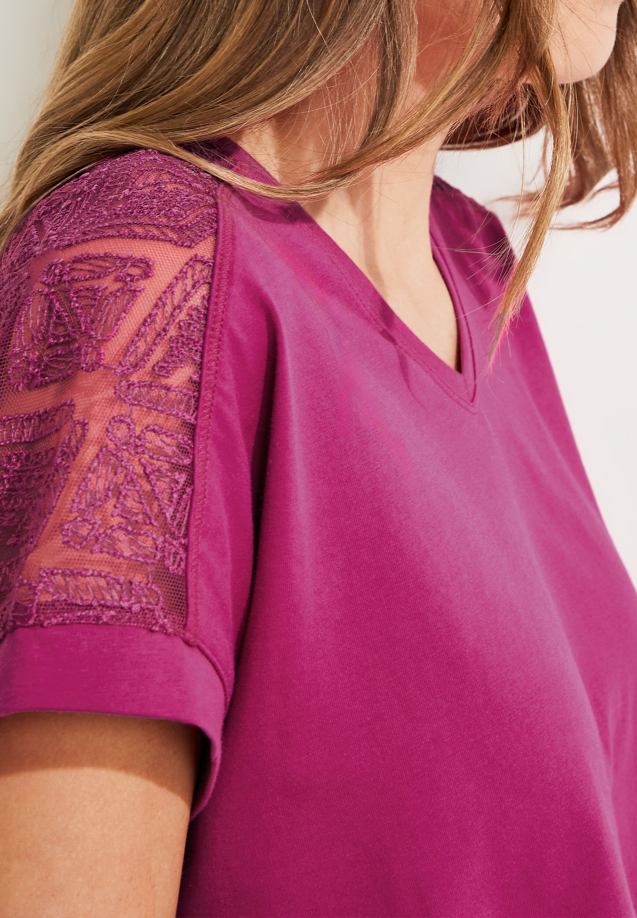 Spitzendetail Shirt