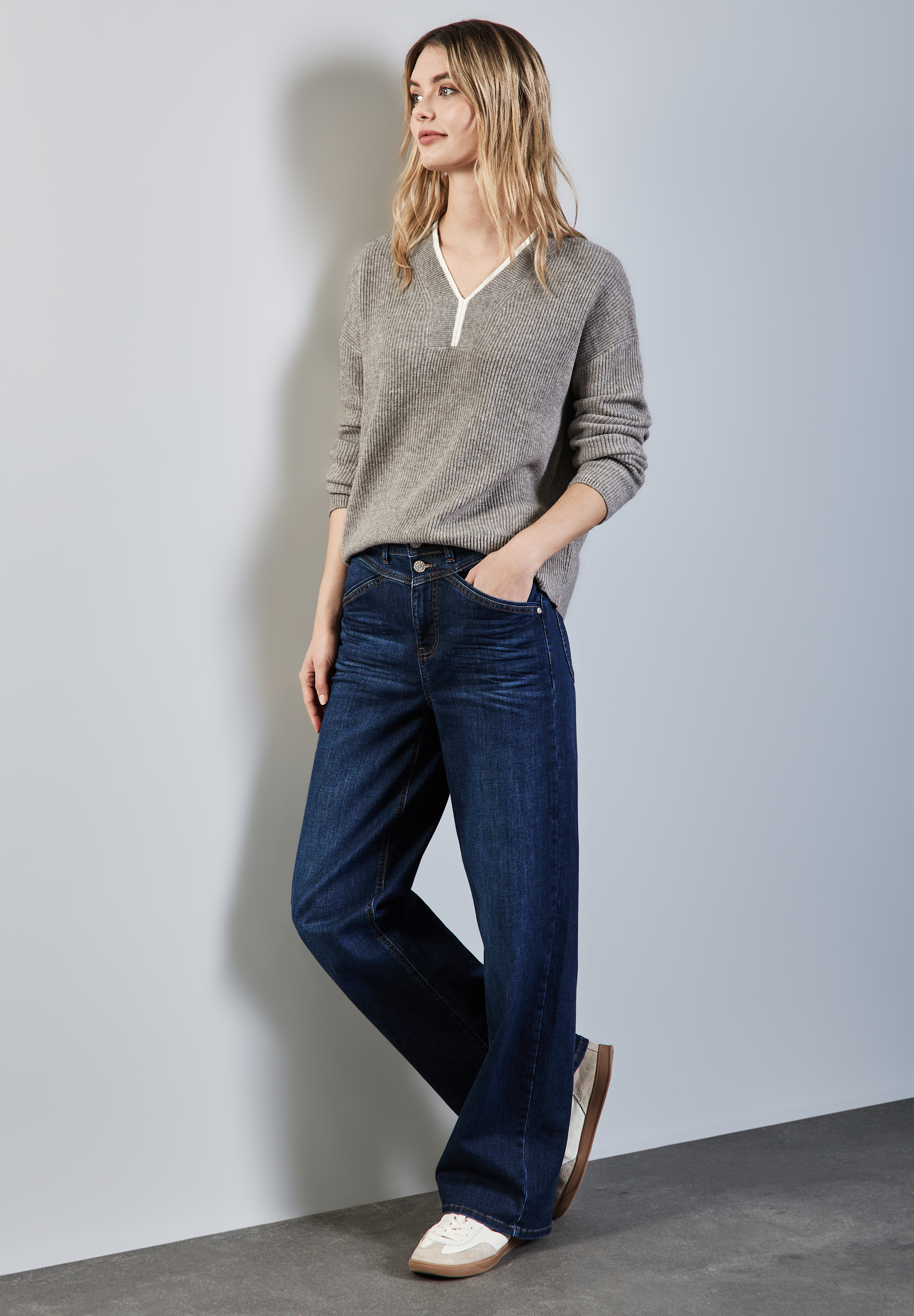 Pullover mit V-Ausschnitt