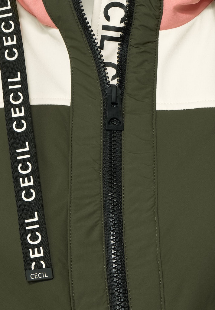 Softshell Jacke mit Kapuze