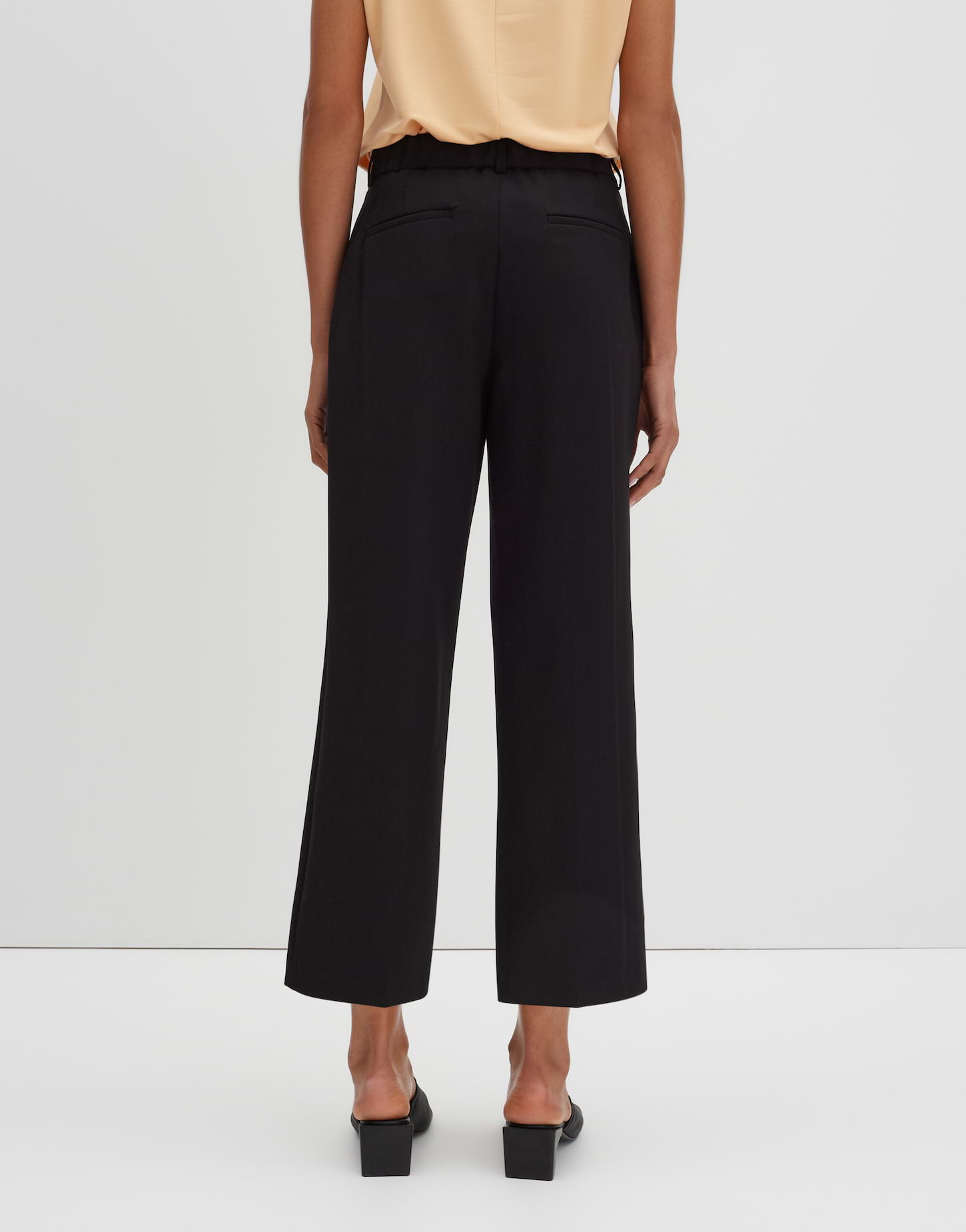 Cisilia sleek