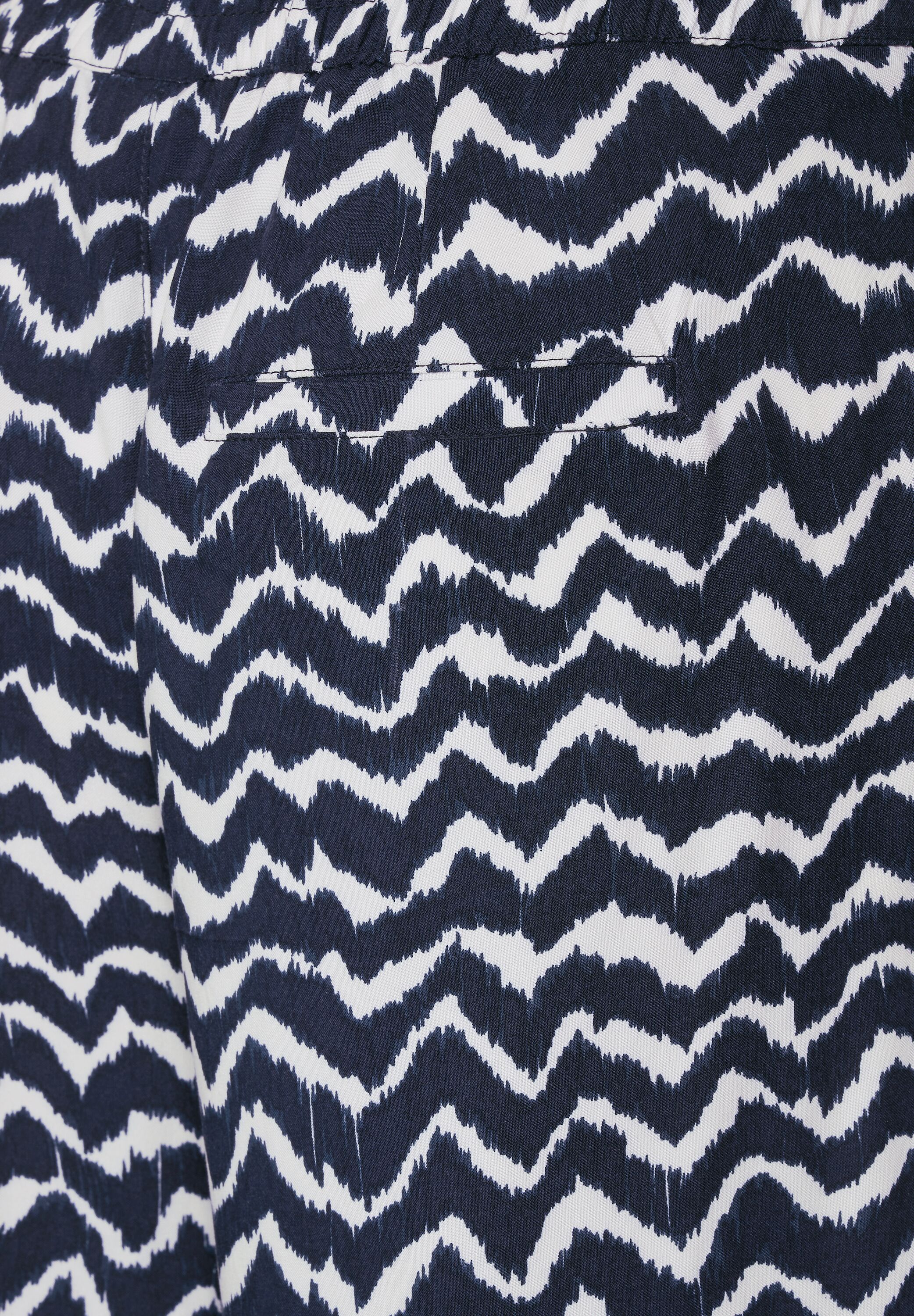 Loose Fit Hose mit Ikatprint