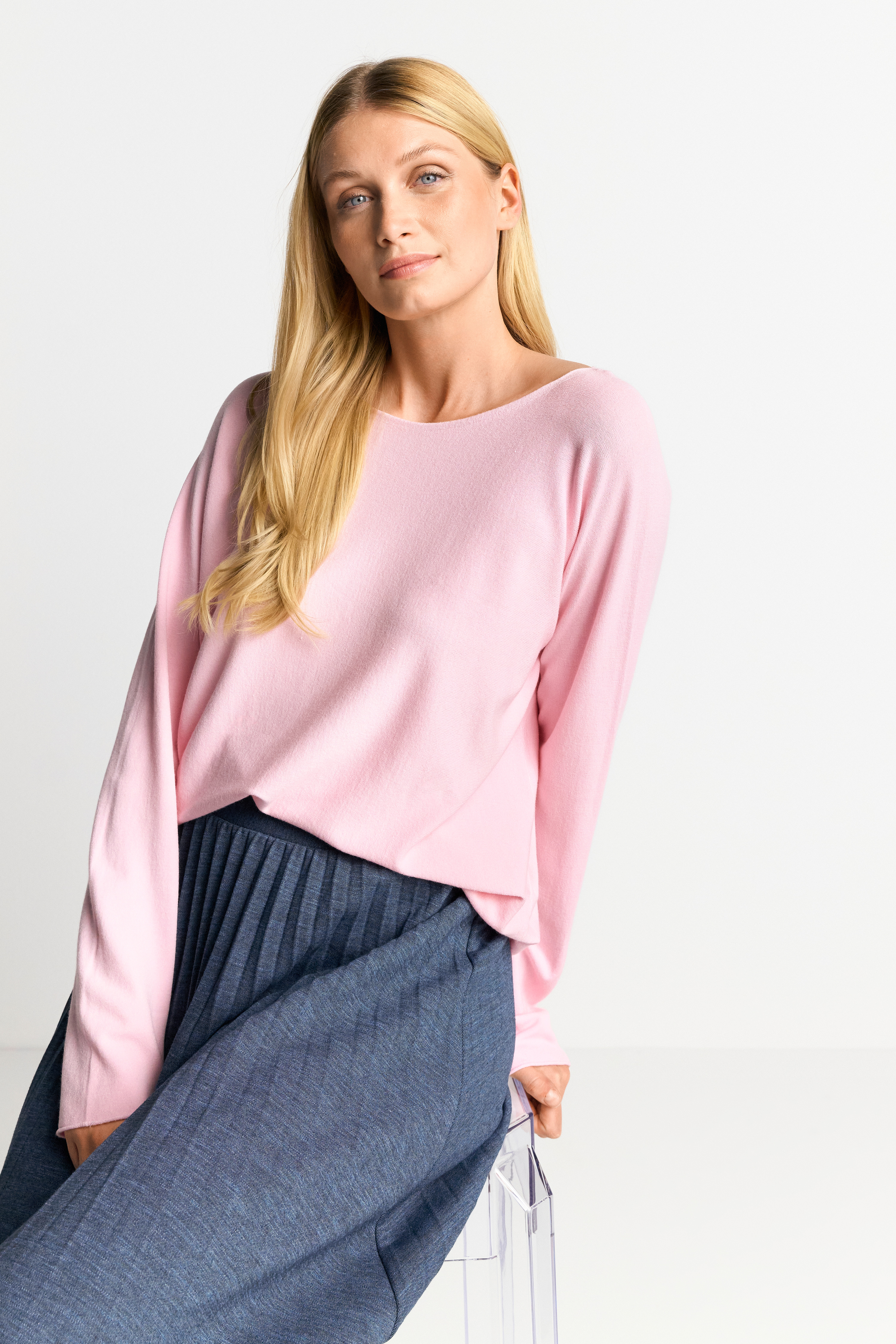 Seamless boat neck