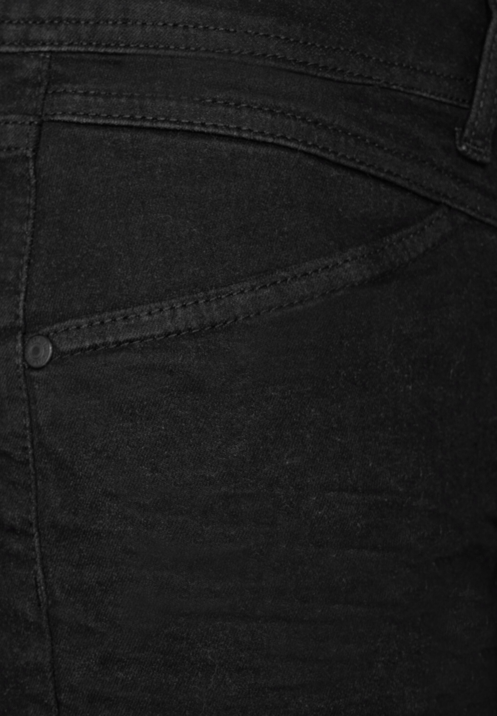Casual Fit Jeans
