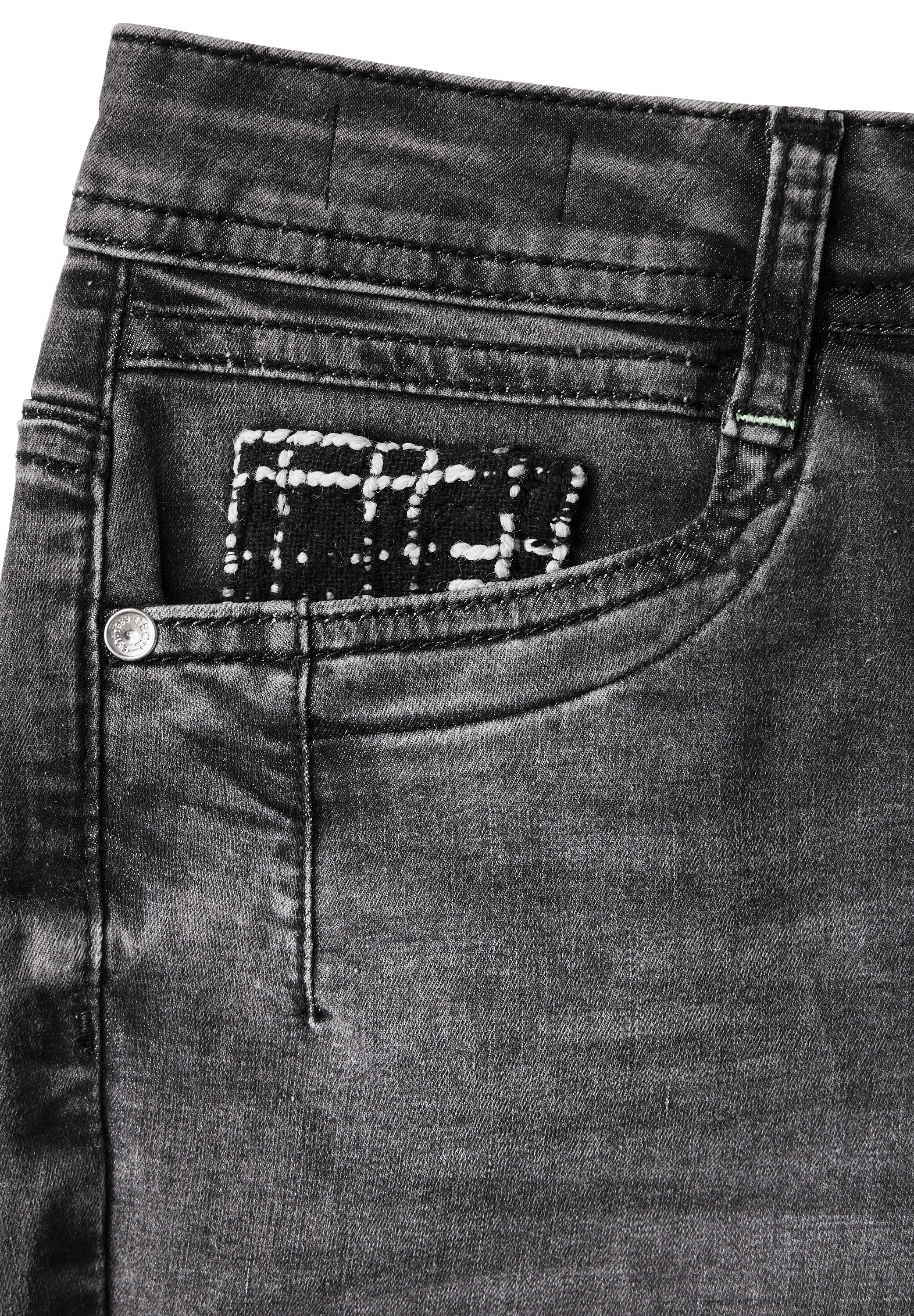 Jeans mit Bouclé-Detail