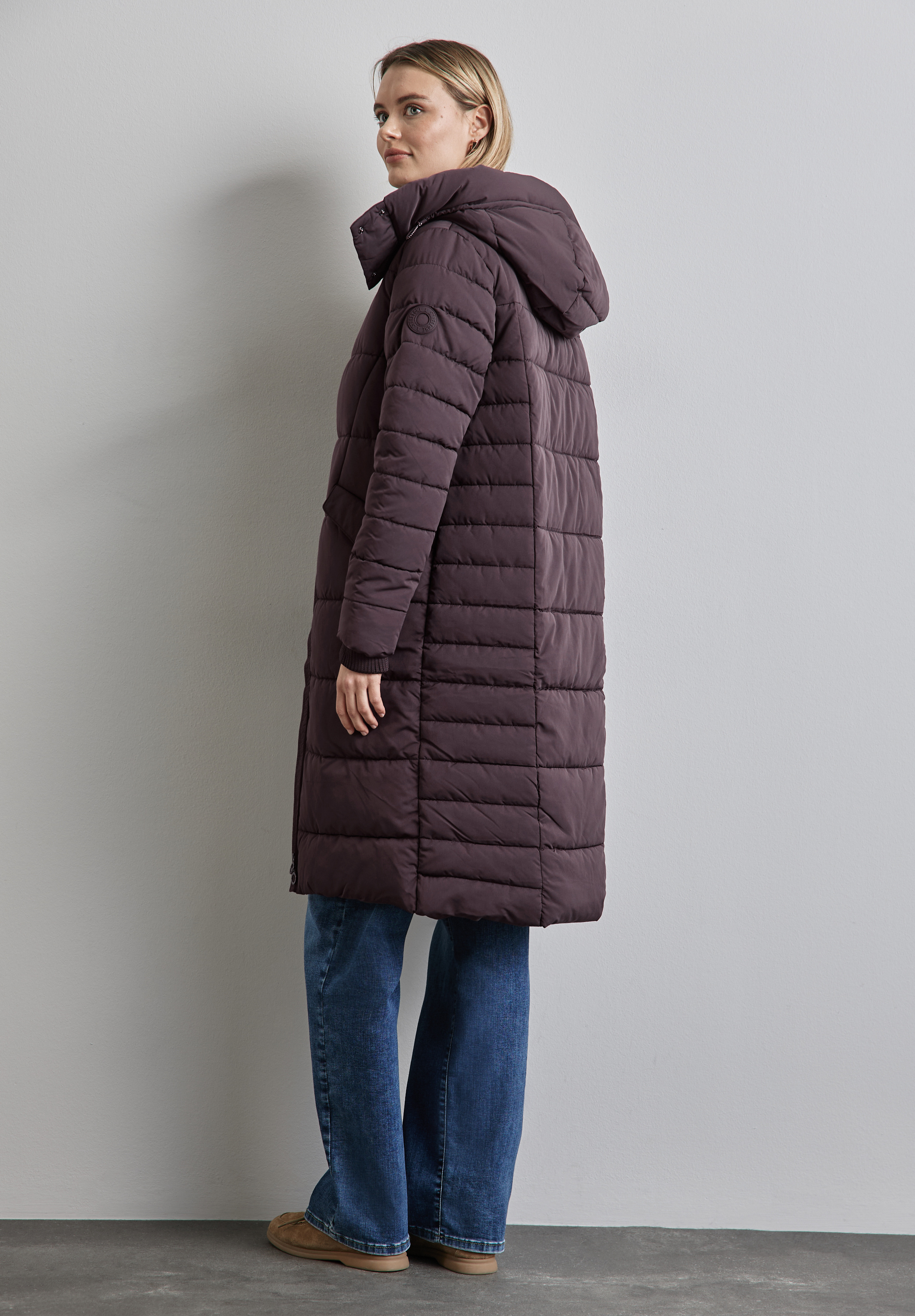 Gefütterte lange Jacke