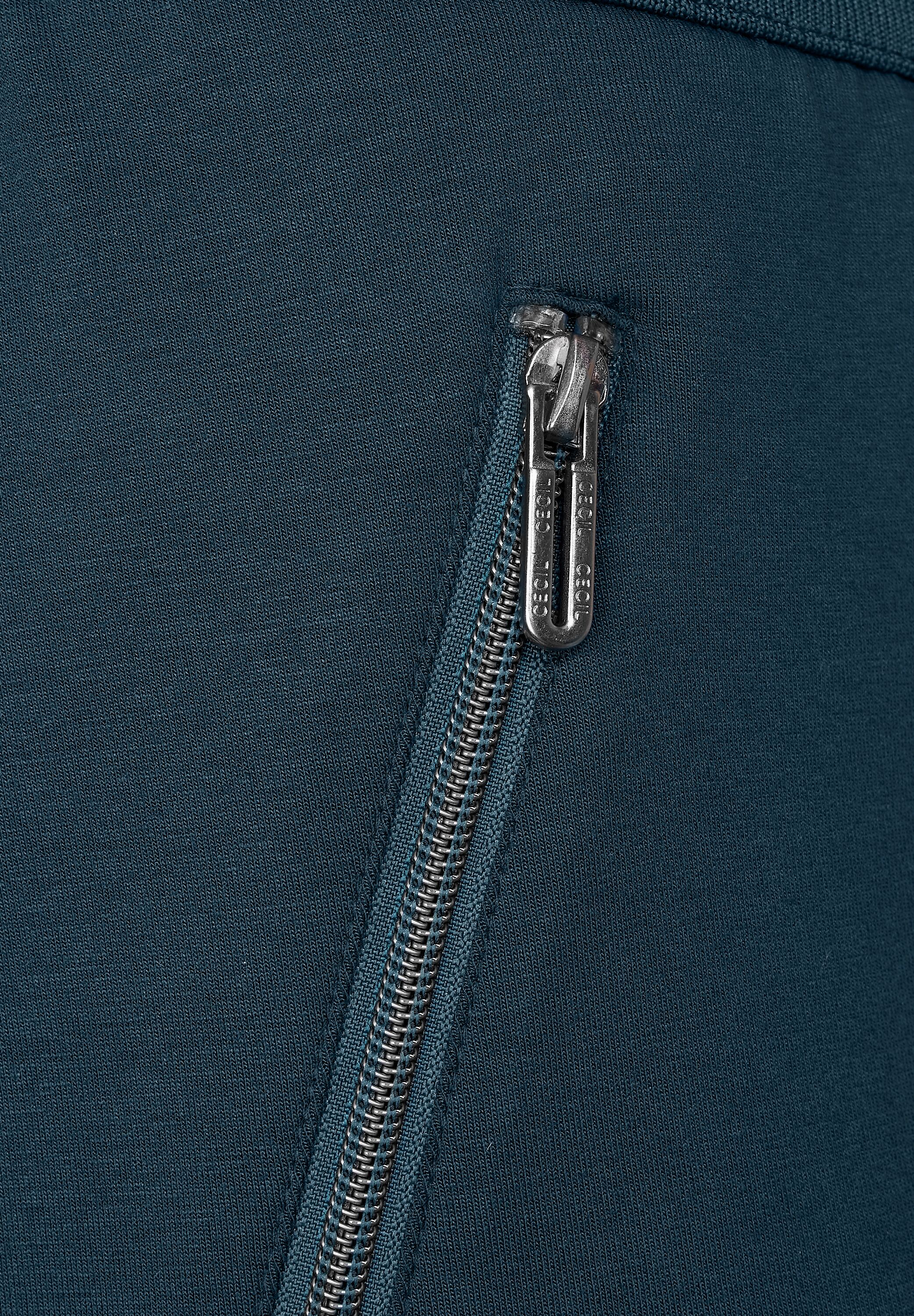 Loose Fit Hose
