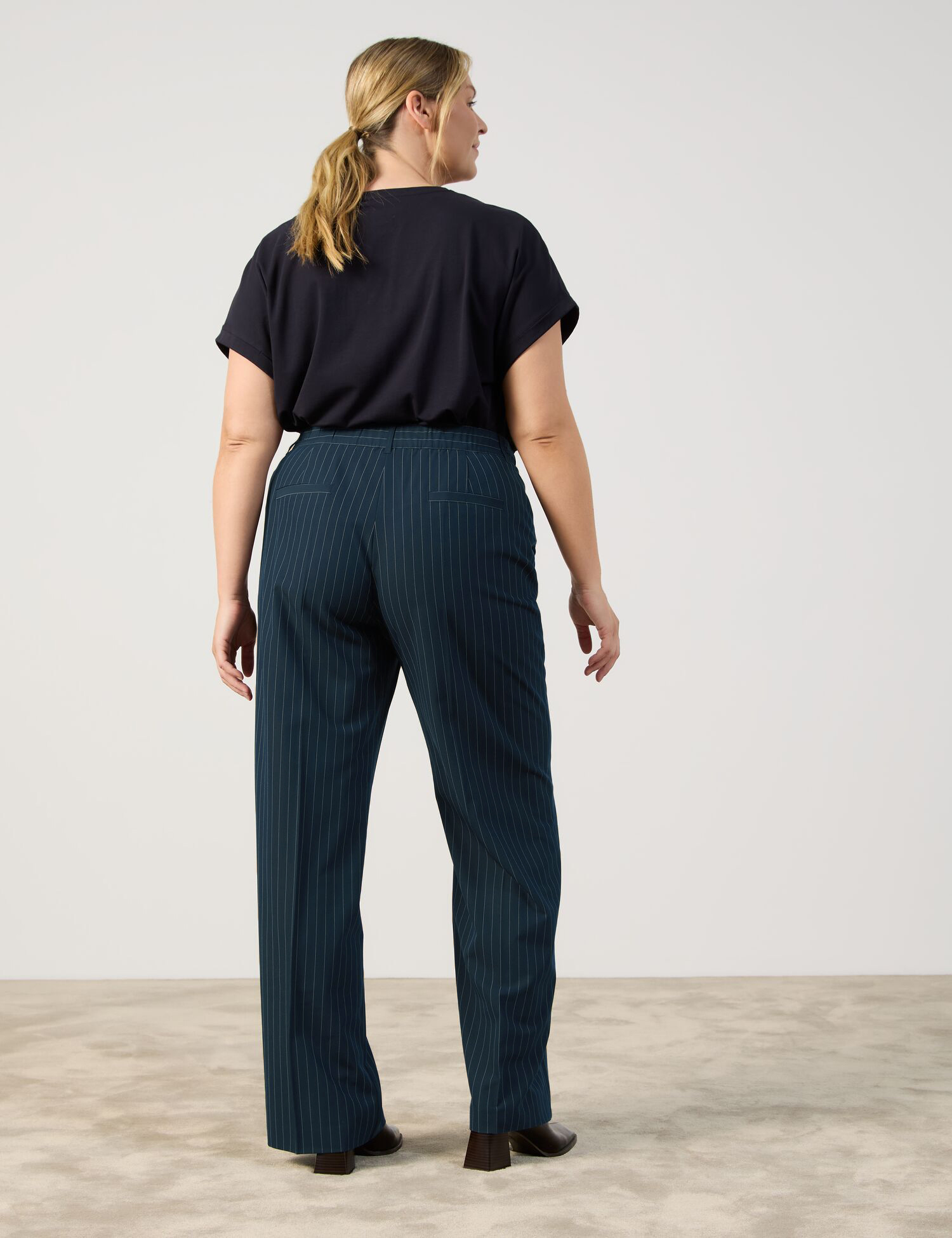 Weite Hose mit Nadelstreifen Carlotta