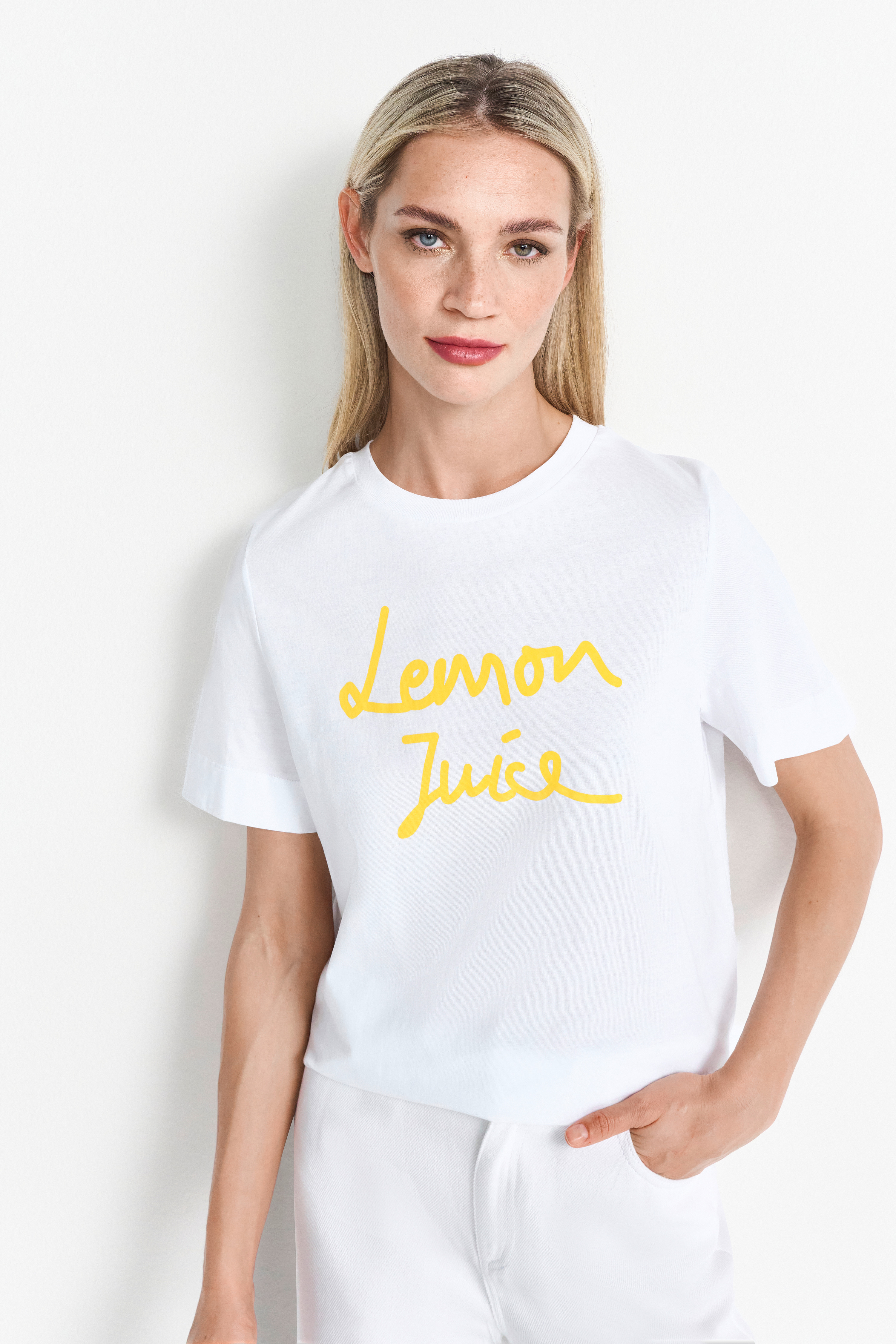 Easy Fit T-Shirt Lemon Juice + Back Print