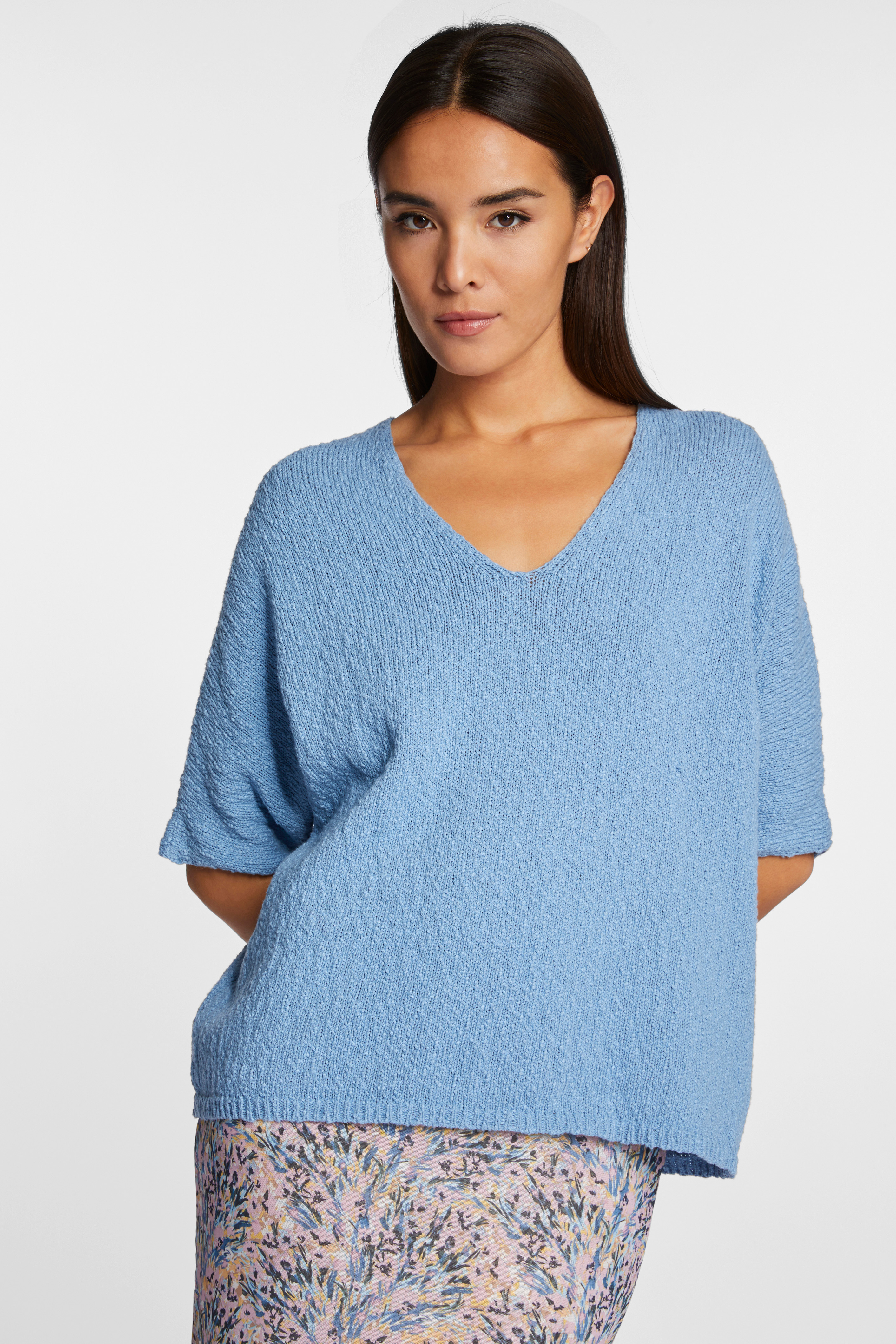 boxy V-neck