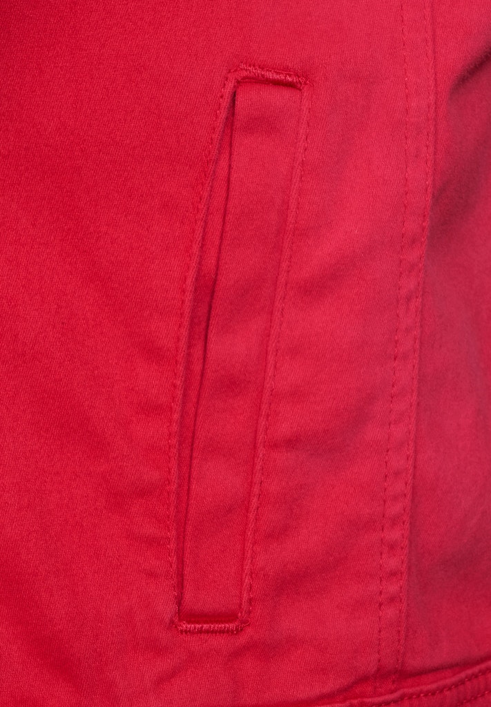 Farbige Jeansjacke