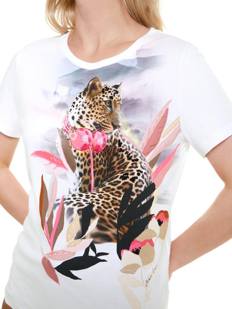 Geschmücktes Leo-T-Shirt