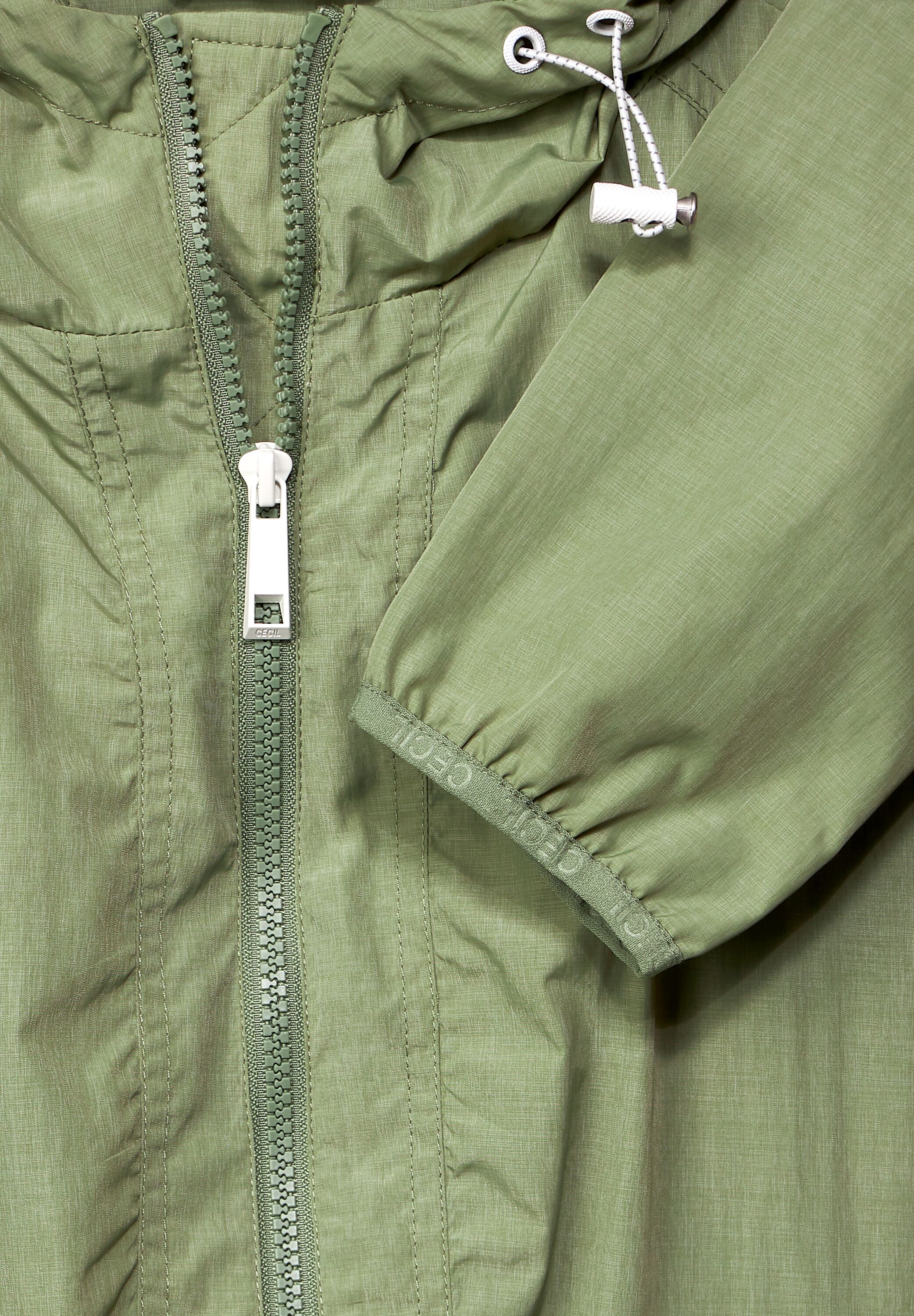 Windbreaker mit Kapuze