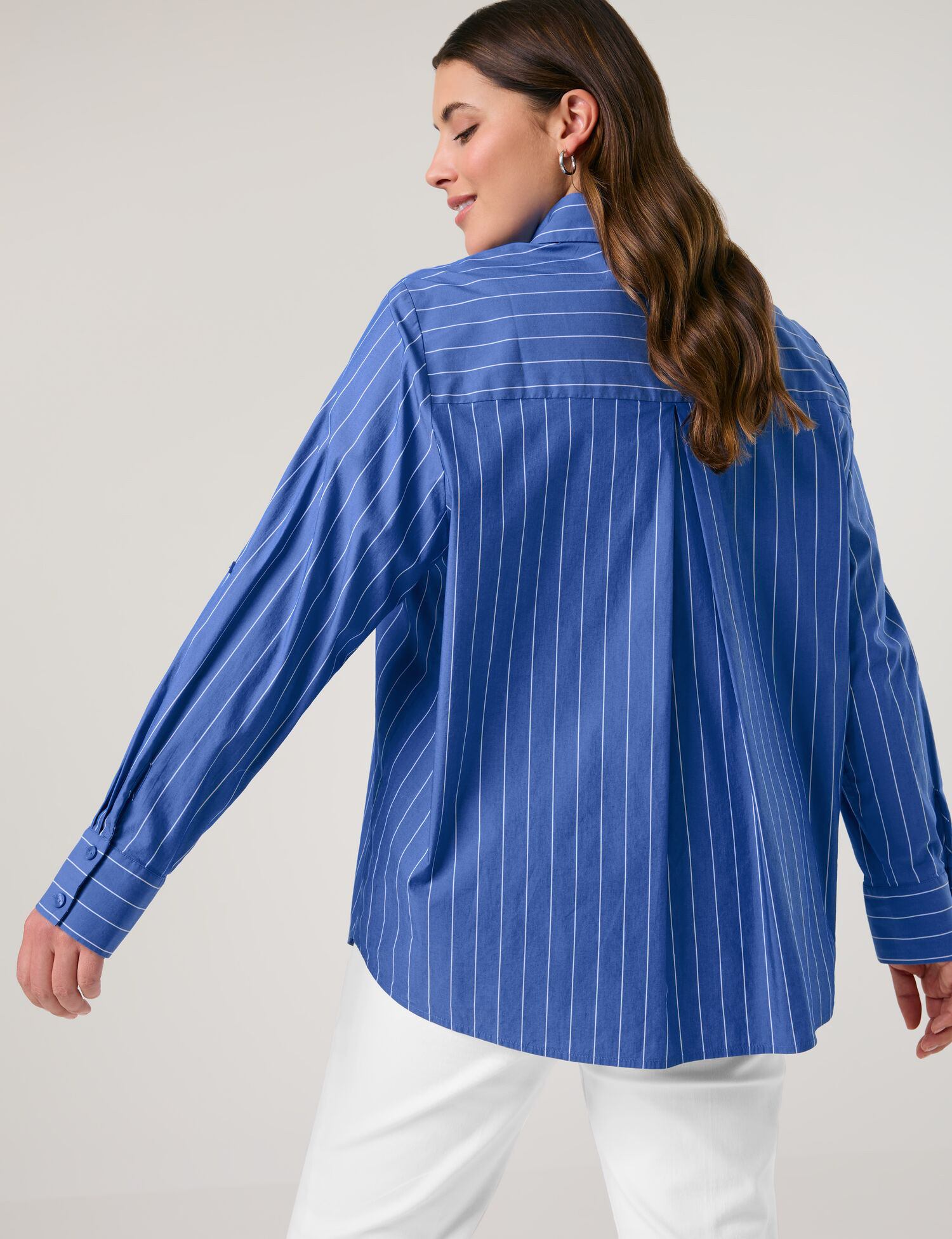 Gestreifte Baumwollbluse mit Strass-Applikation