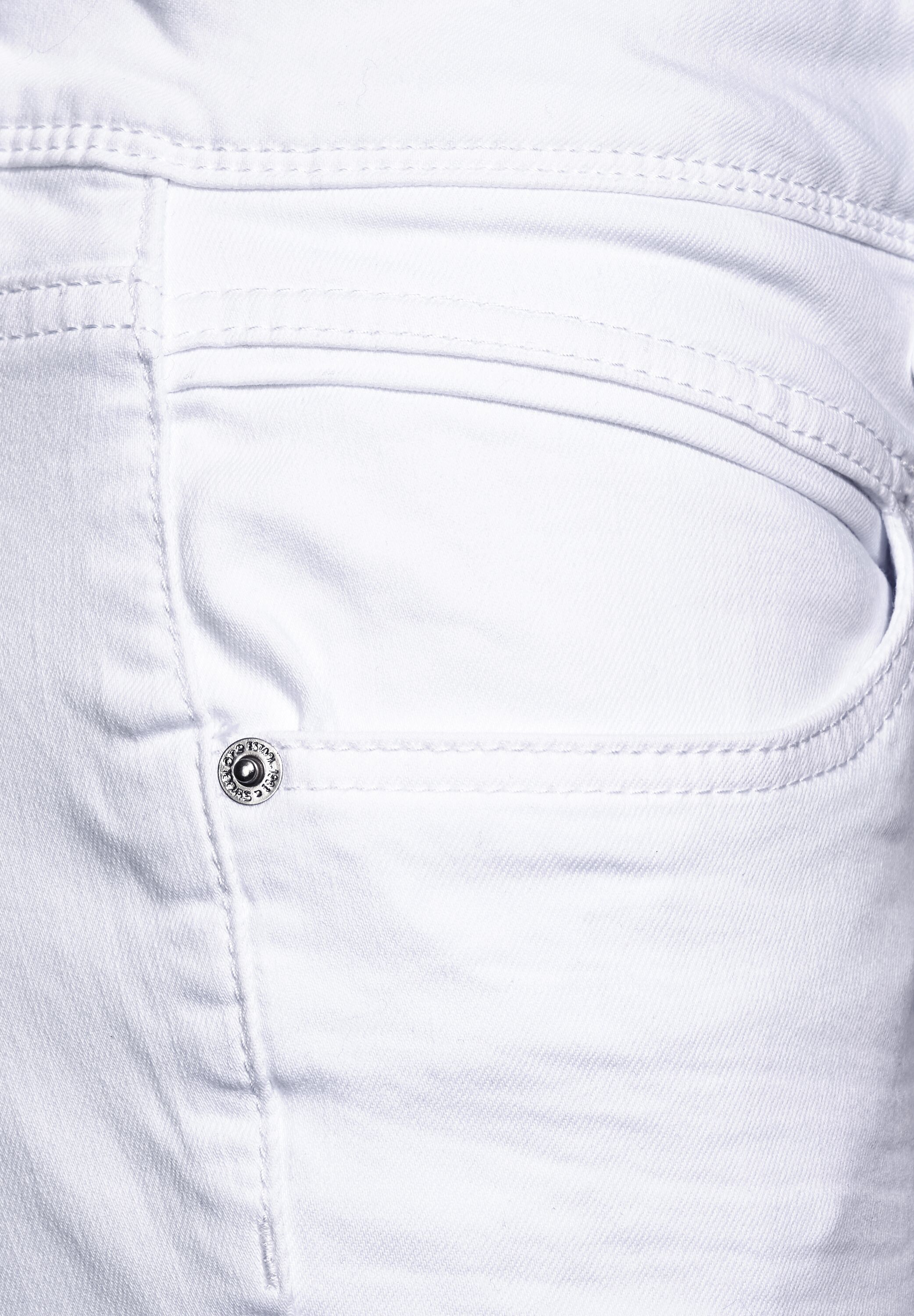 Casual Fit Denim in weiß