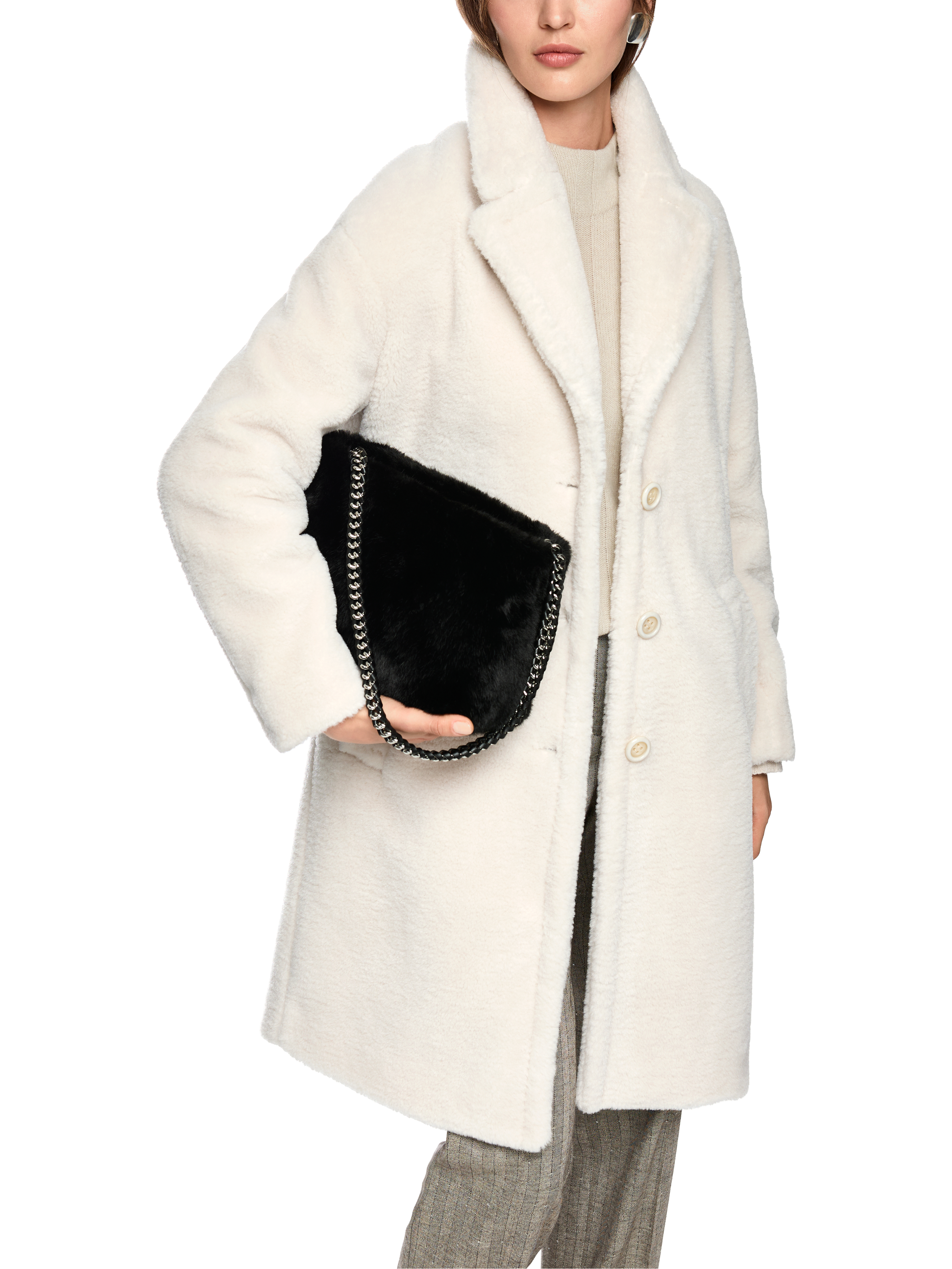 Fake Fur Mantel in Oversized-Form