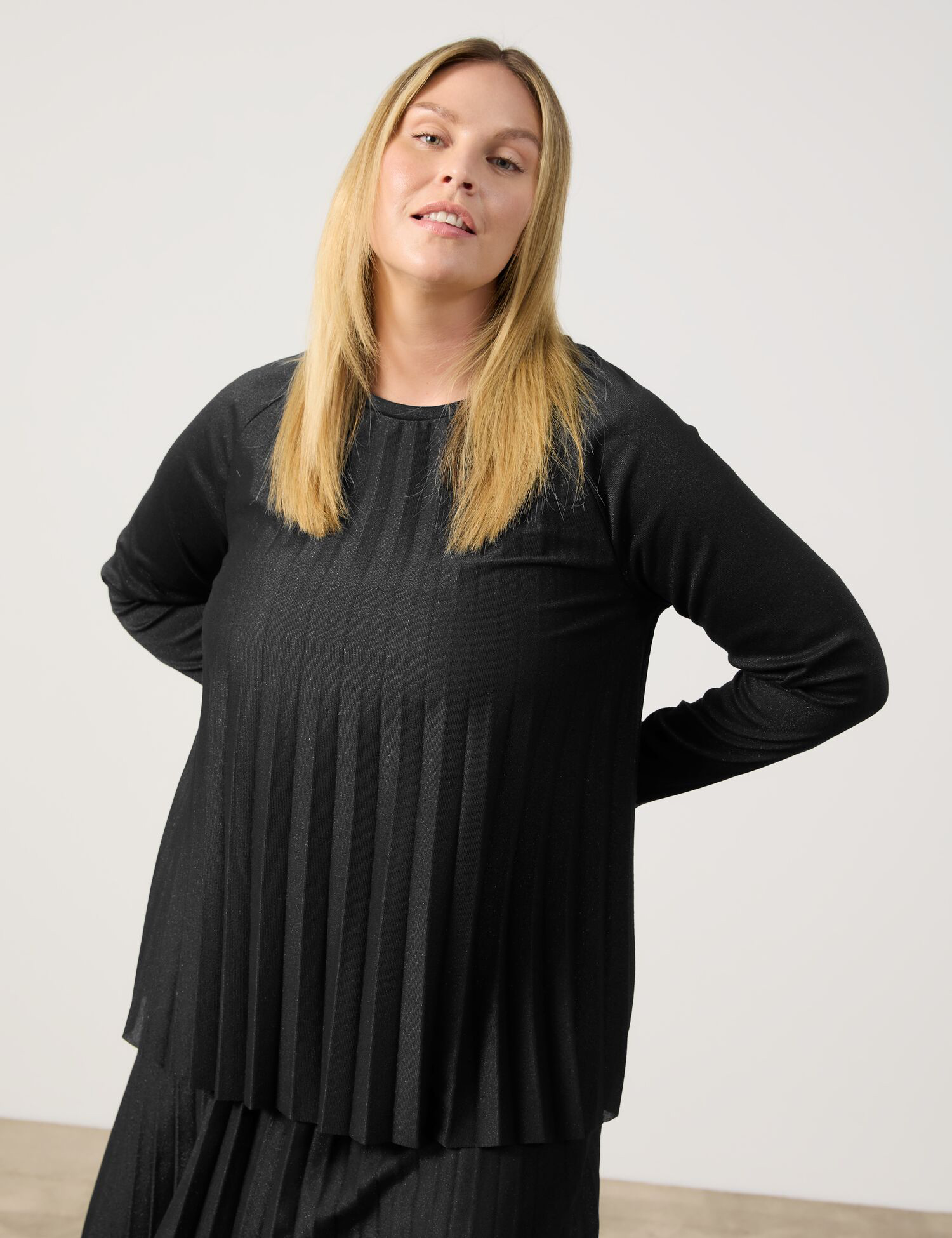 Ausgestellter Pullover  mit Glitzer-Effekt