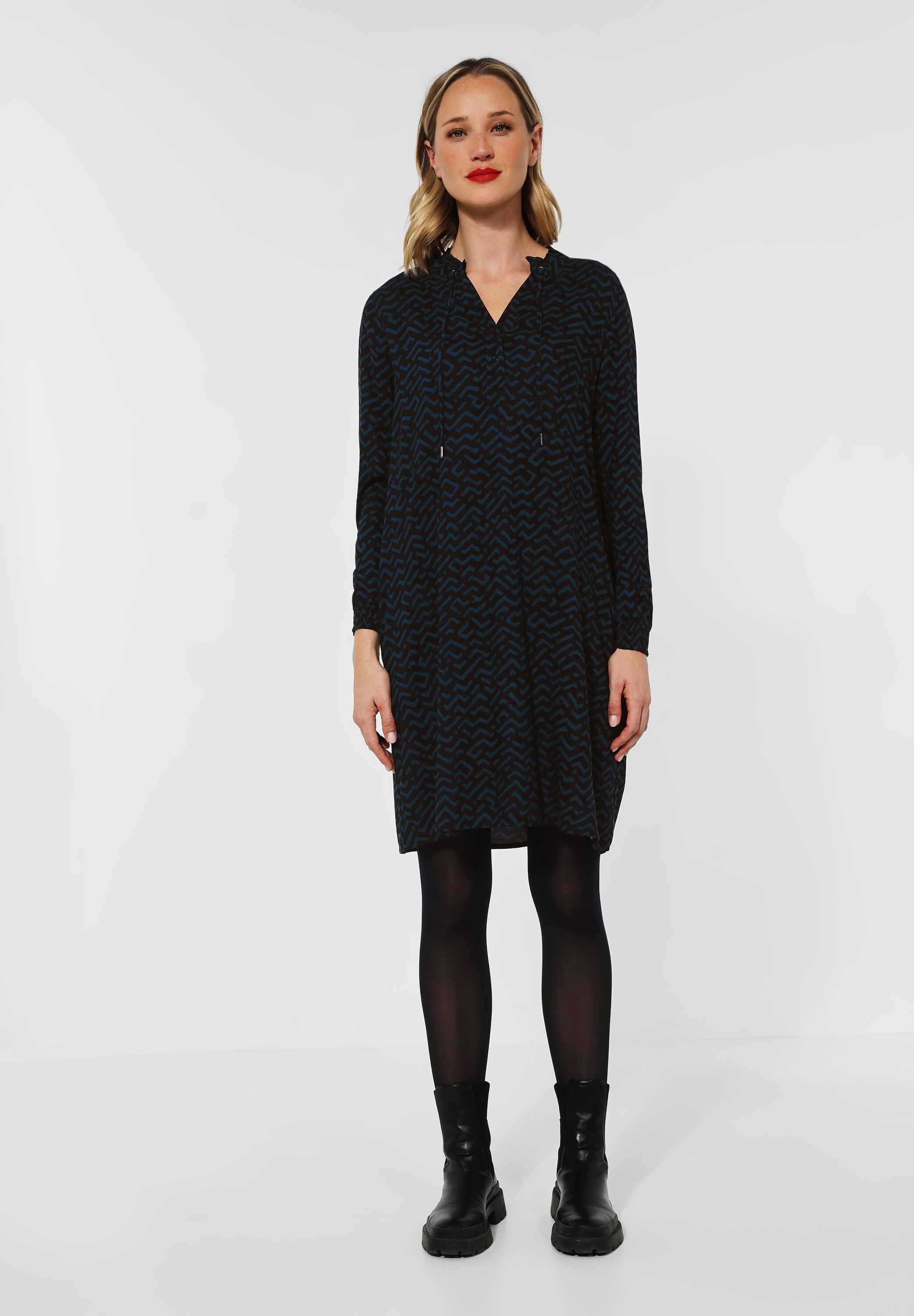 Kleid mit Zick Zack Muster